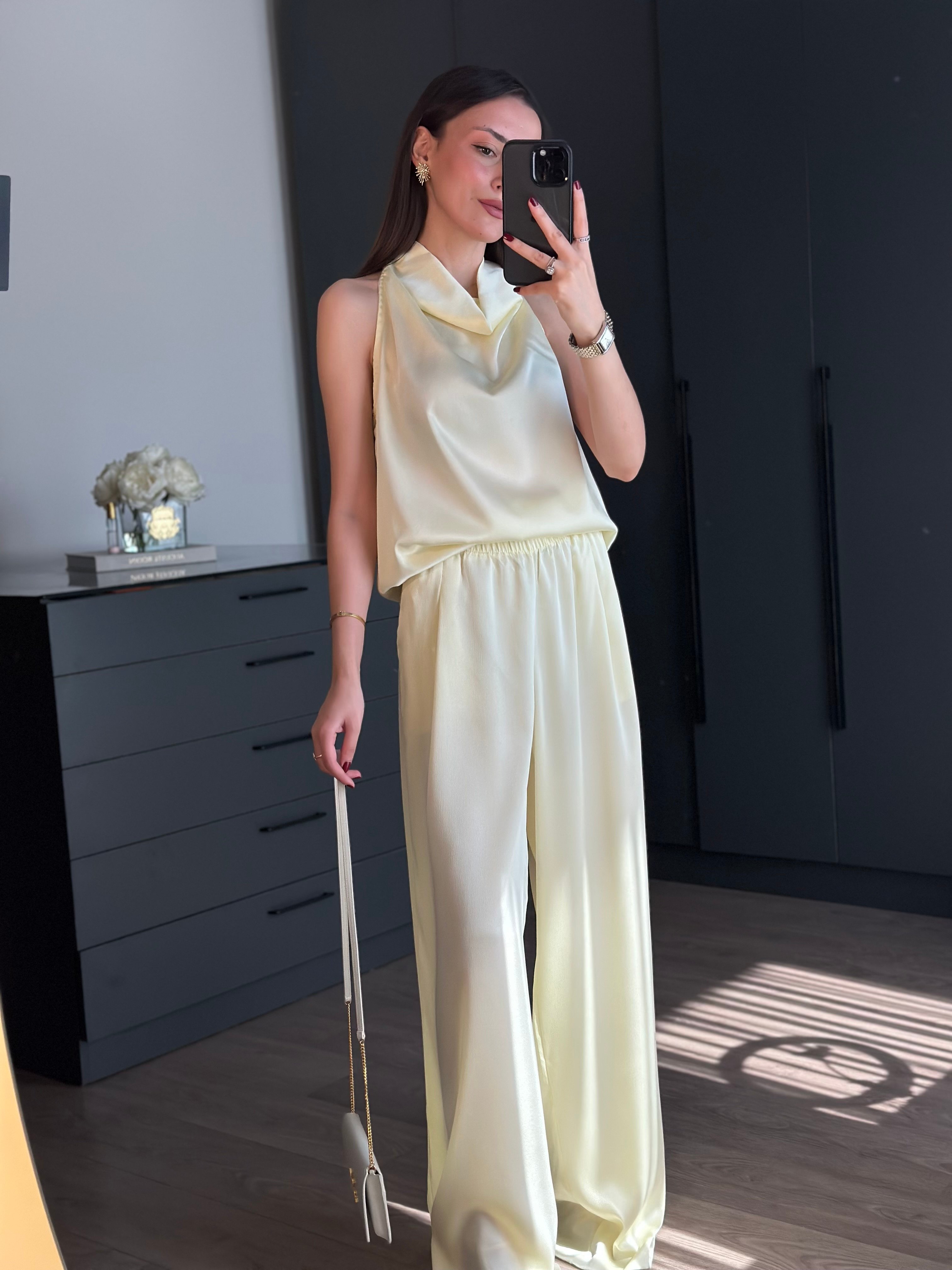 SARI SATEN BLUZ PANTOLON TAKIM