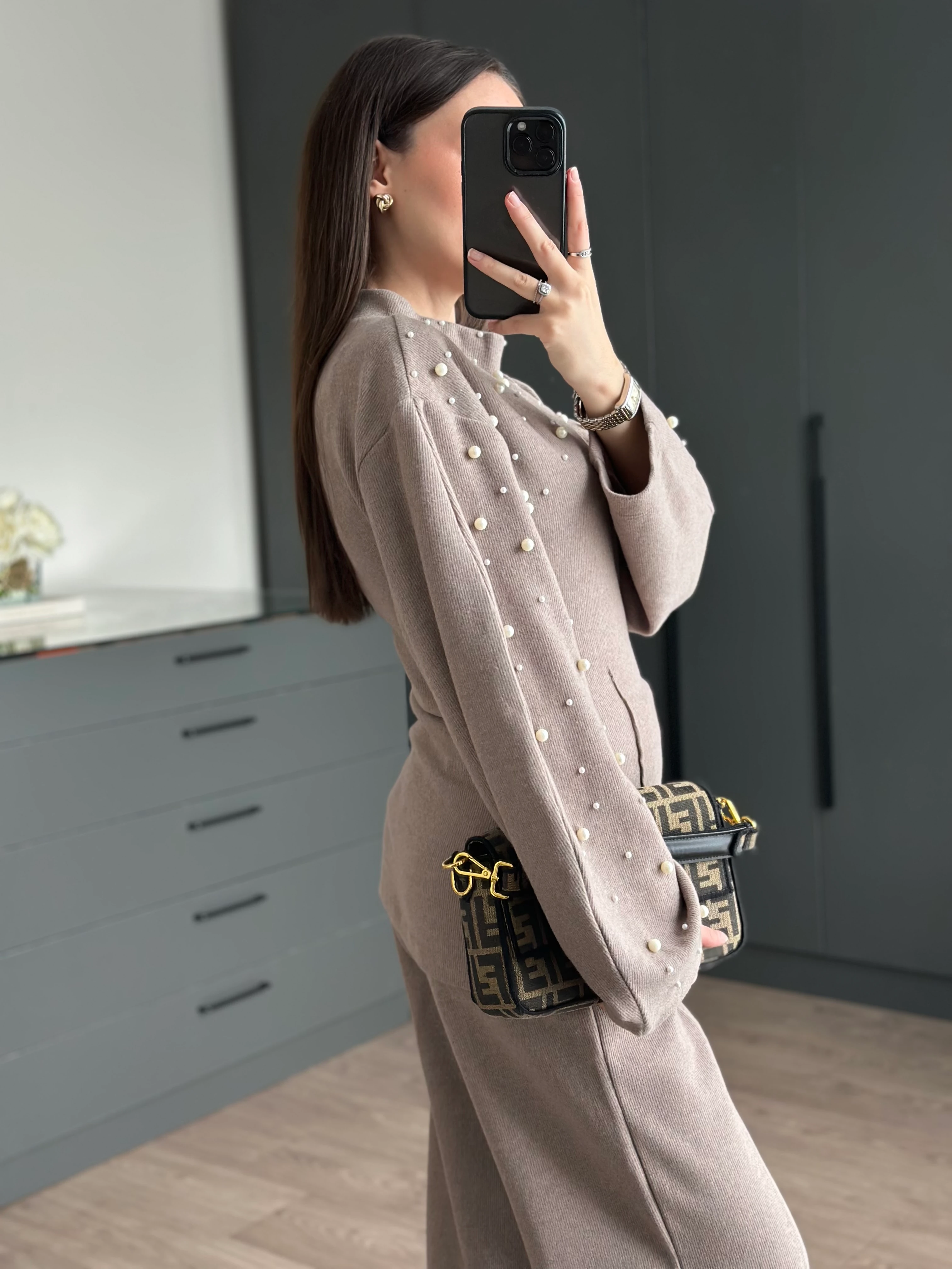 YUMUŞAK SUNİ İNCİLİ TAKIM - Bej