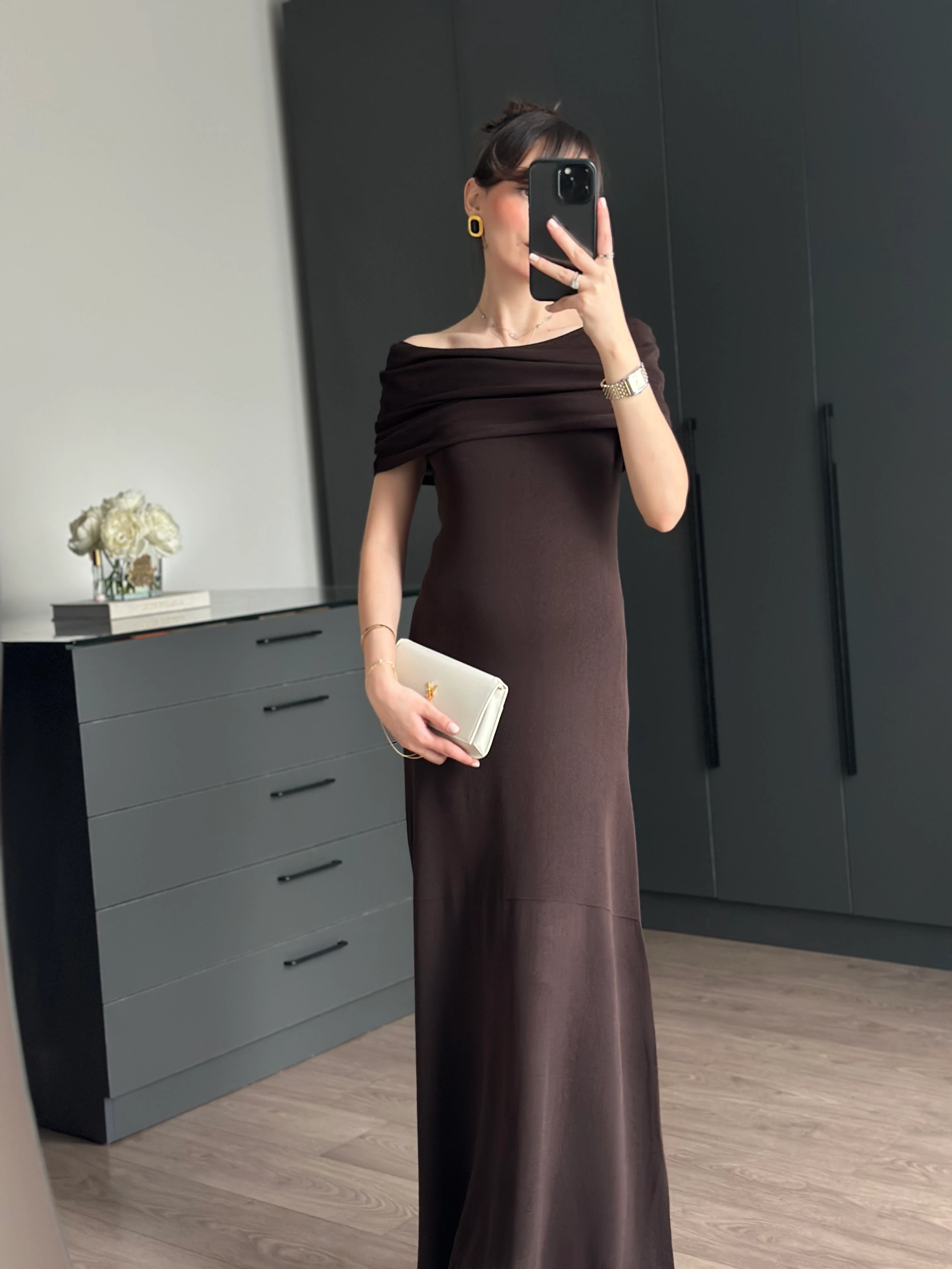 ACI KAHVE YAKA DETAYLI TASARIM TRİKO ELBİSE