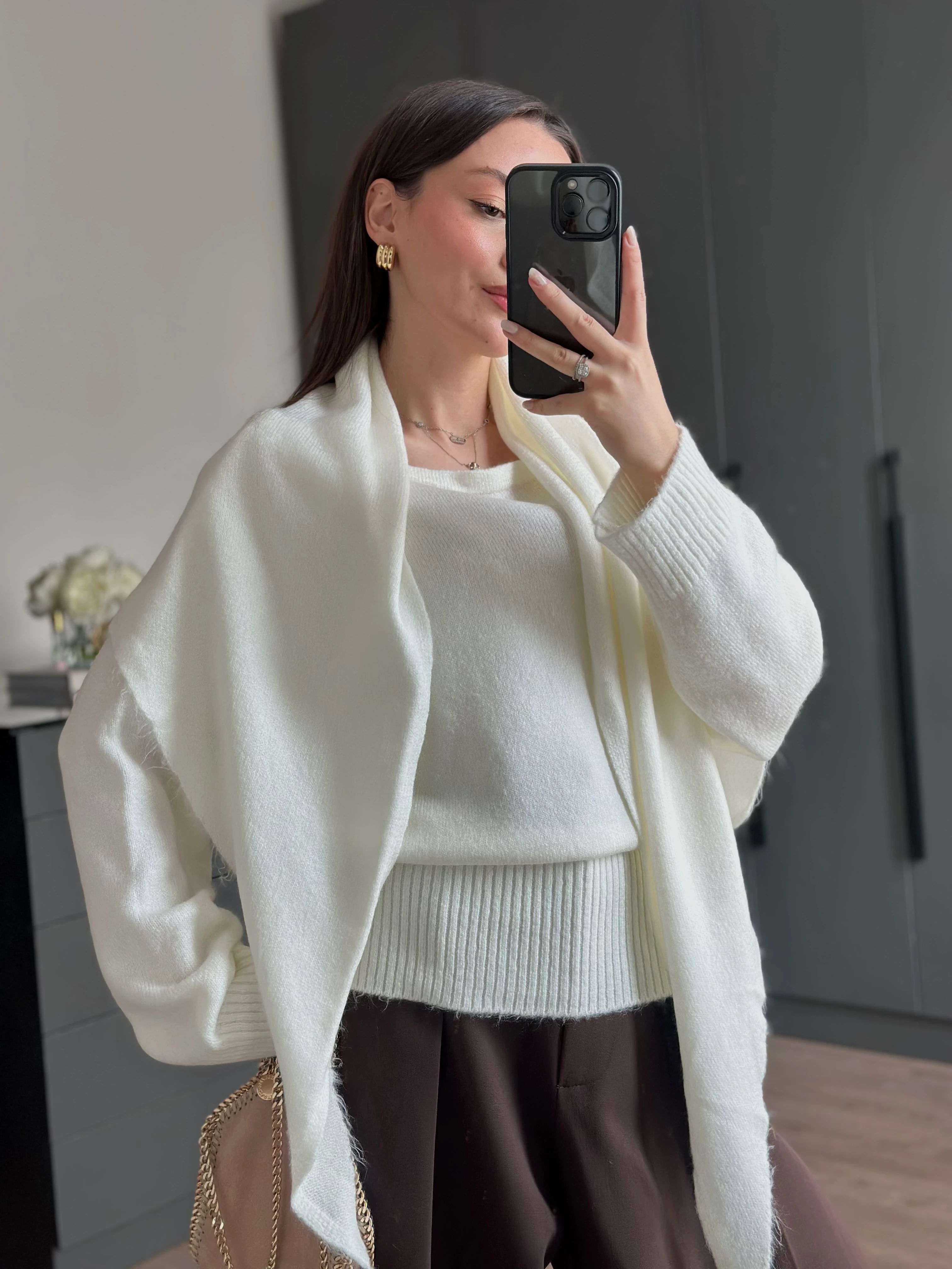 ŞAL DETAYLI TRİKO KAZAK