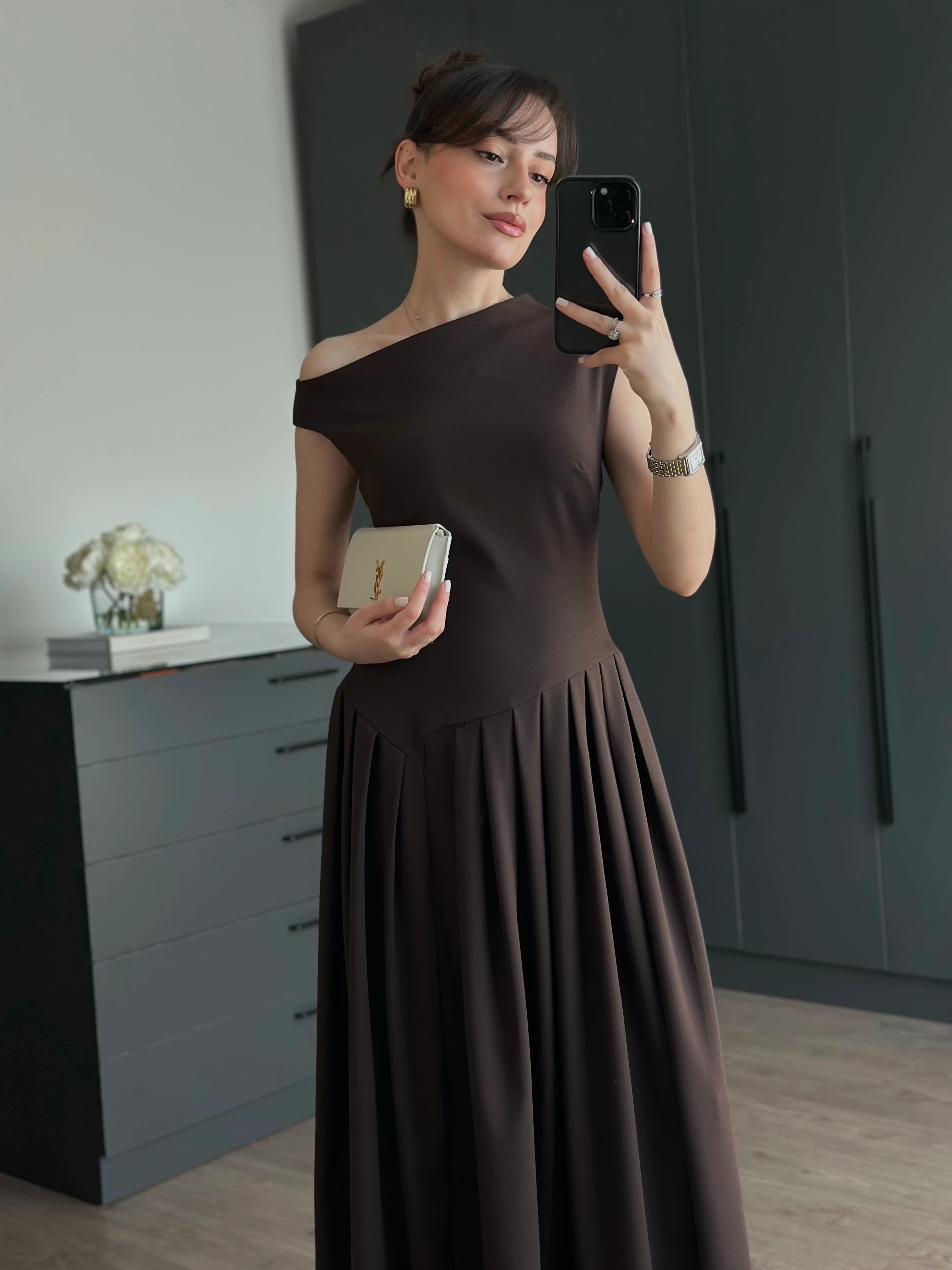 TASARIM KAYIK YAKA PİLELİ ELBİSE