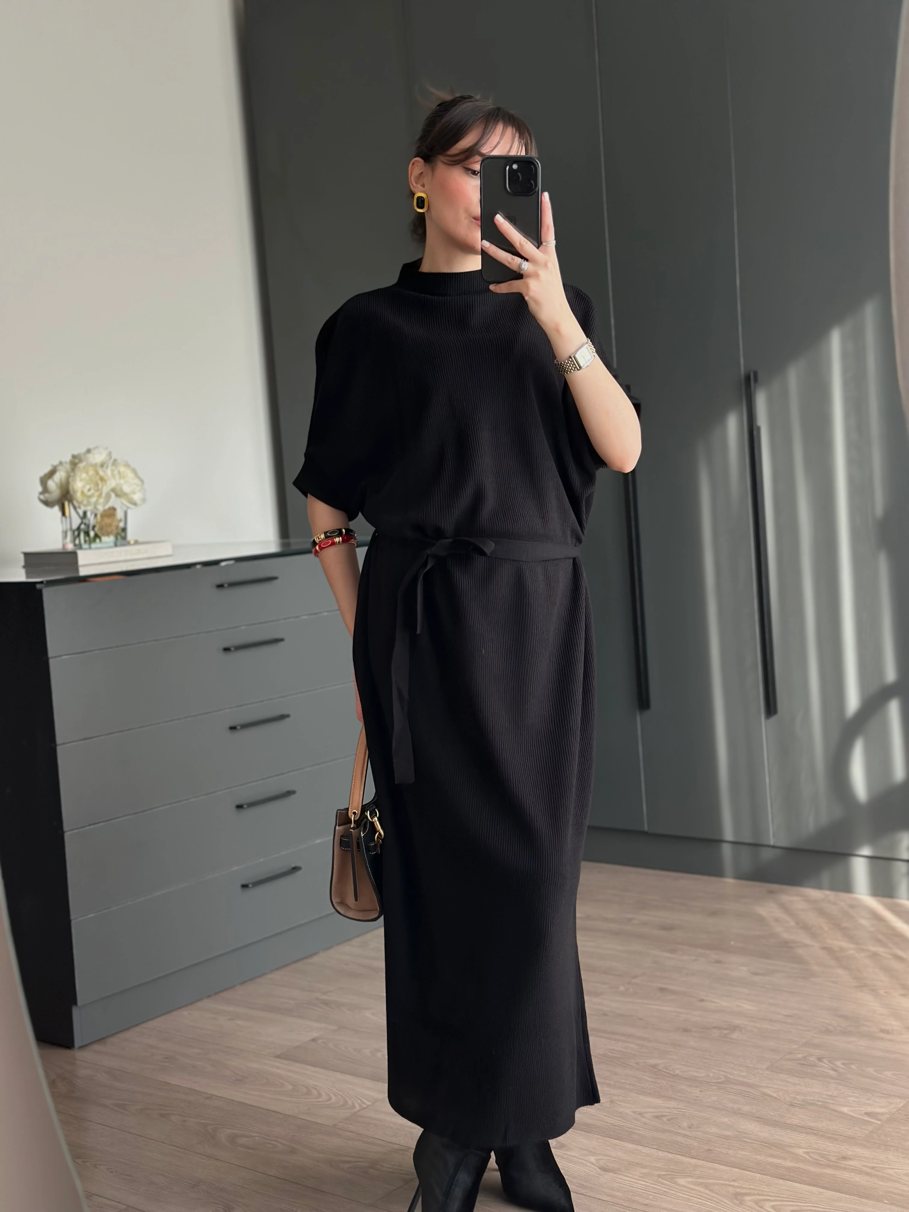 KUŞAKLI DÜŞÜK KOL TRİKO ELBİSE - Siyah