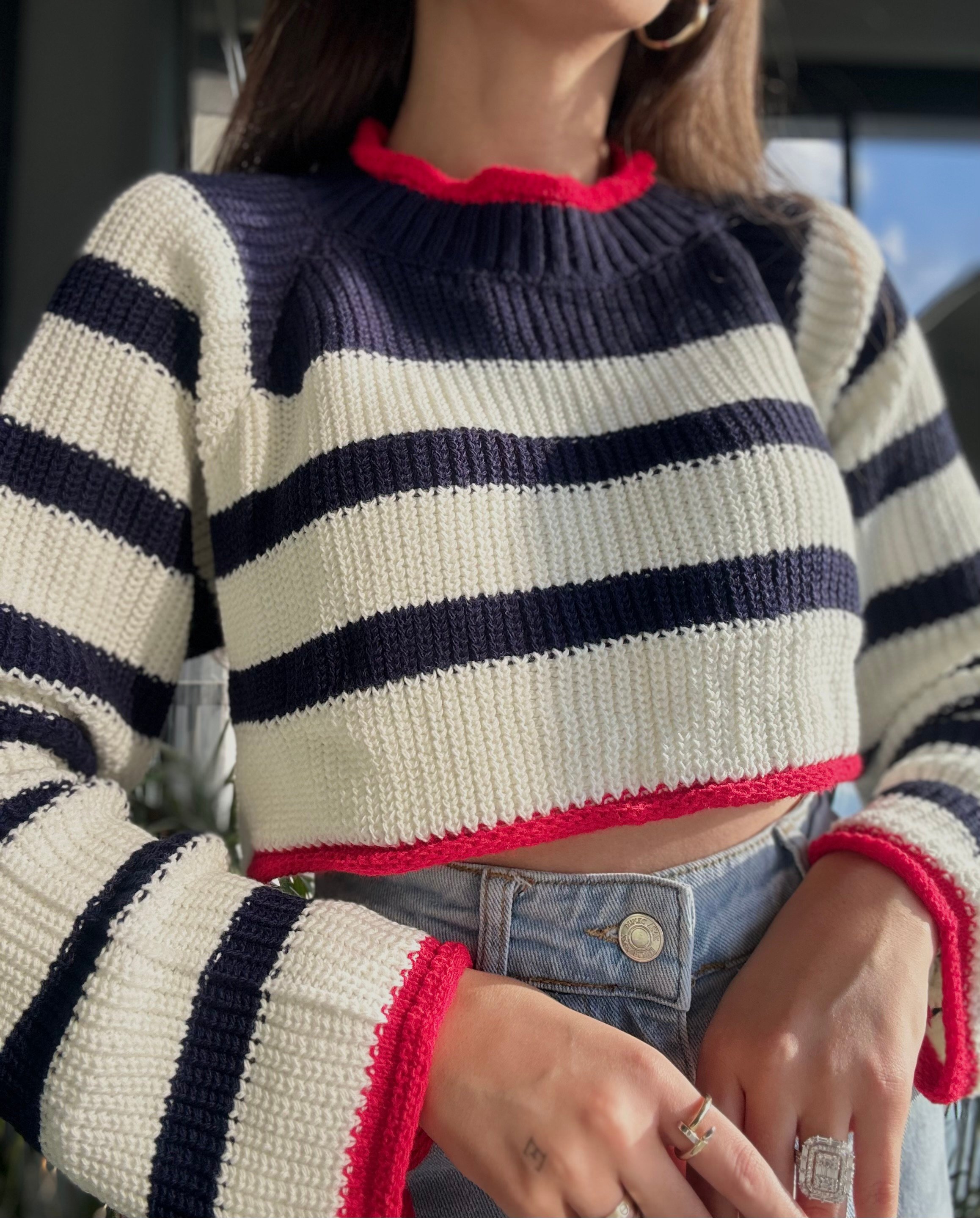 BACK-LOCKED STRIPED SWEATER