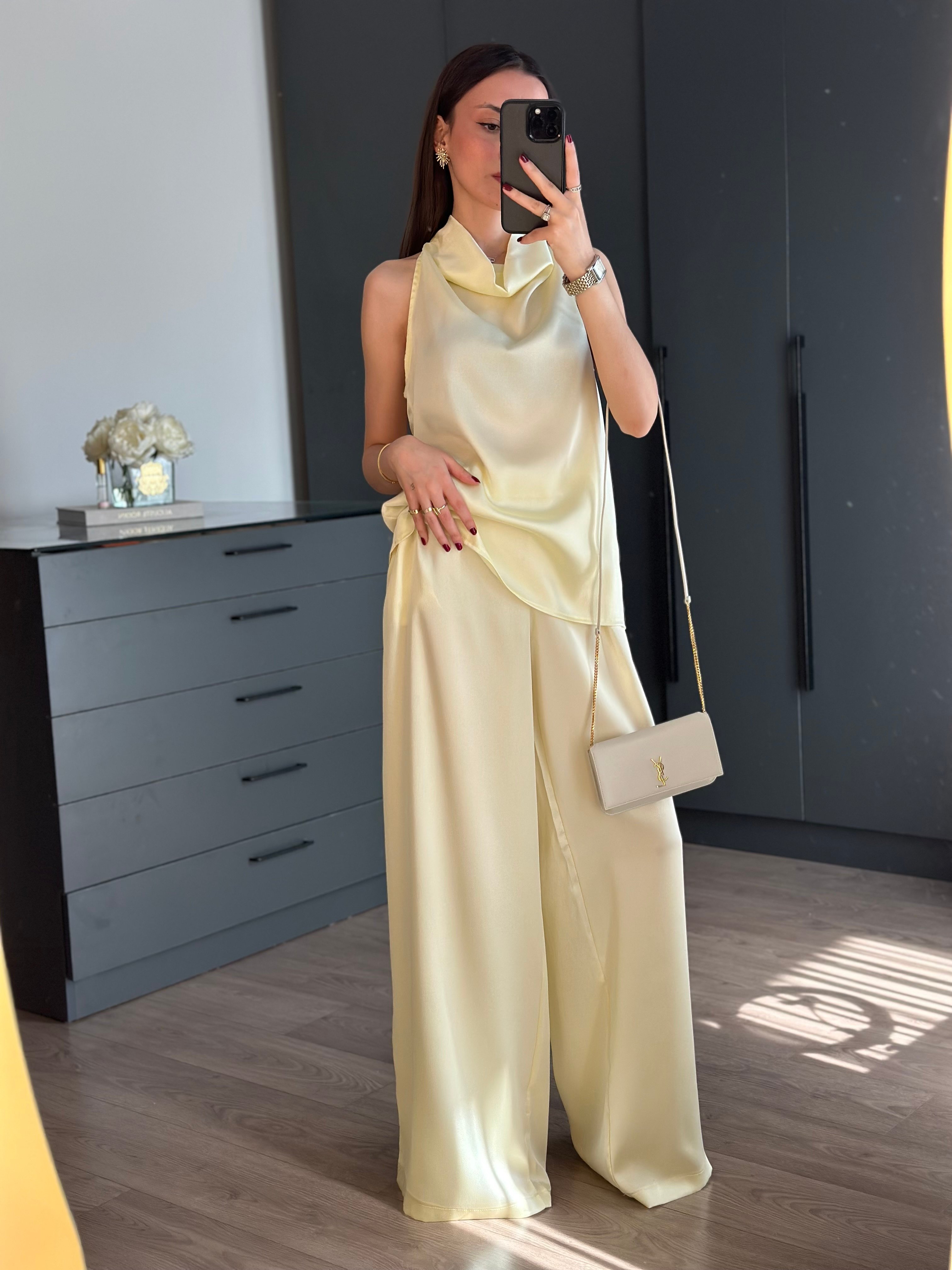 SARI SATEN BLUZ PANTOLON TAKIM