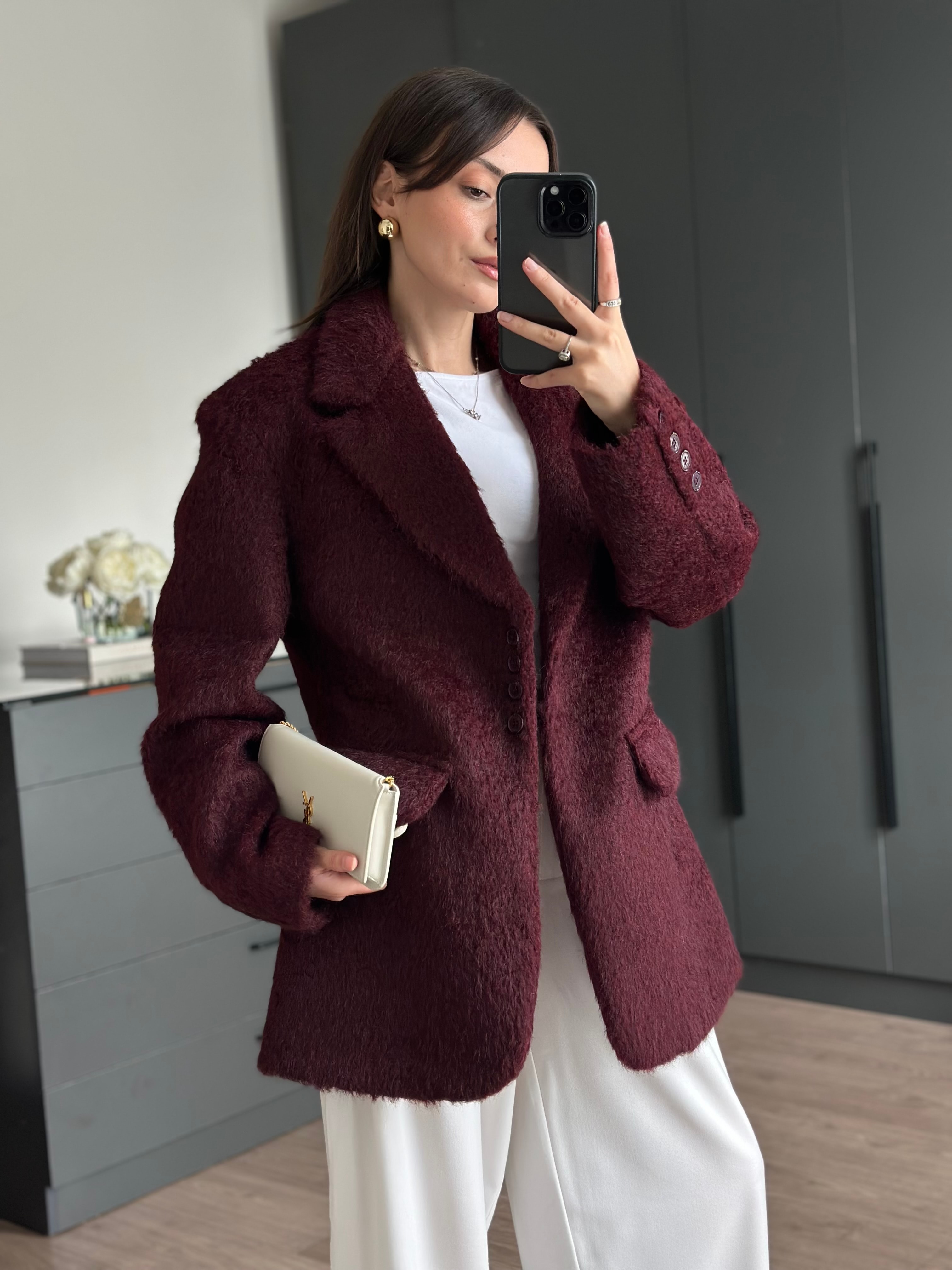 KIRÇILLI TÜYLÜ DÜĞMELİ CEKET