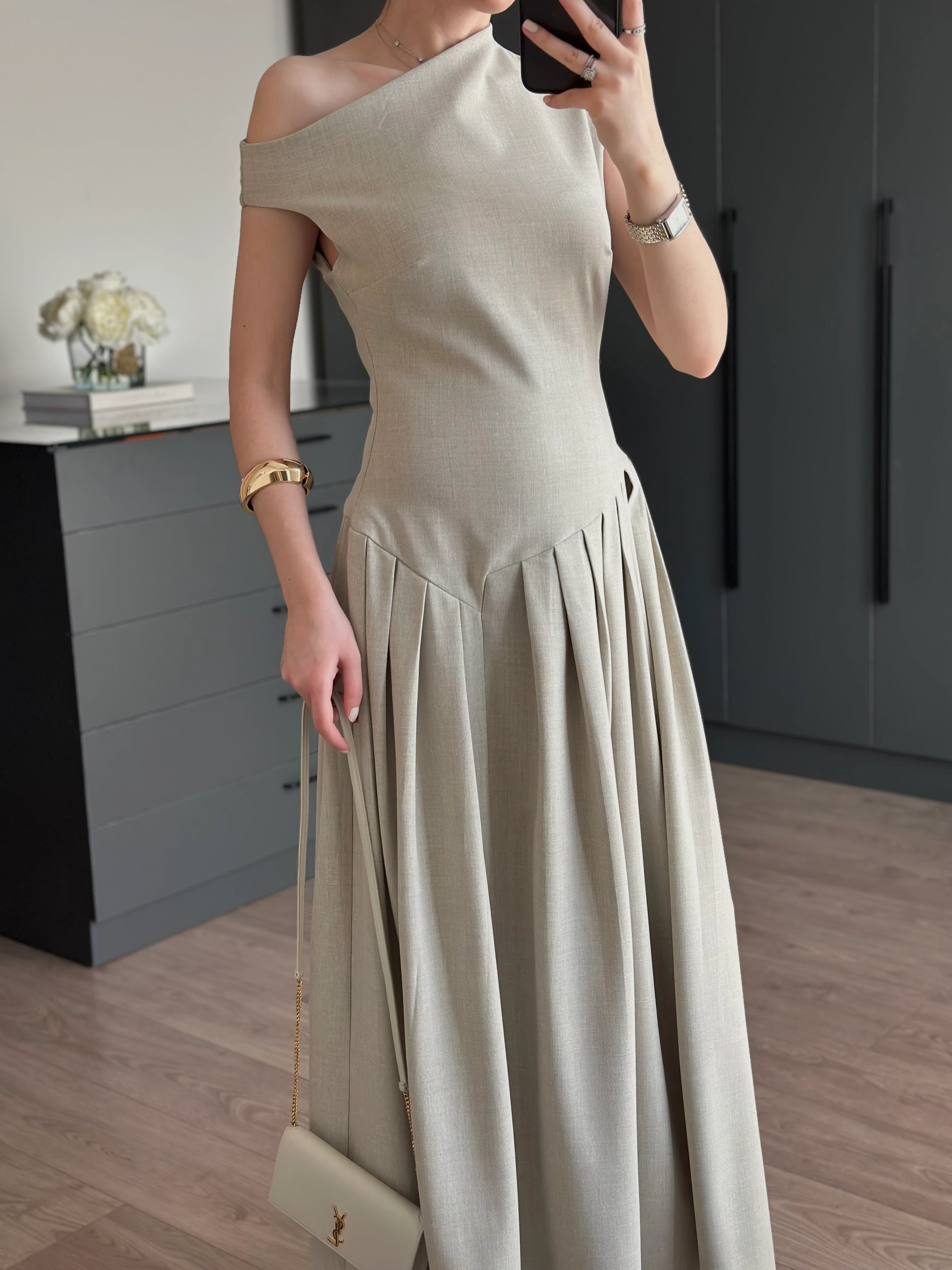 TASARIM KAYIK YAKA PİLELİ ELBİSE - MİNT