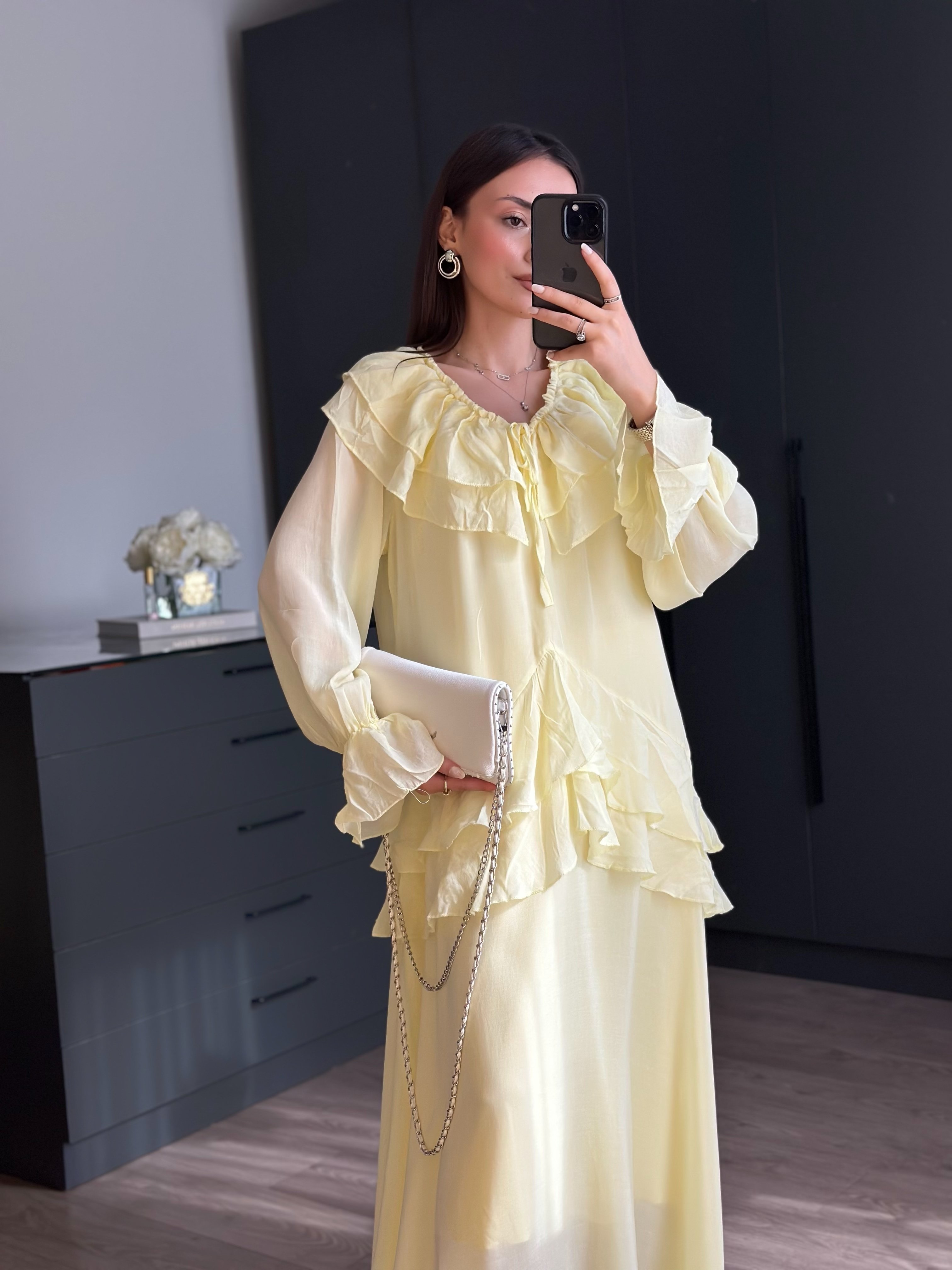 AZELYA SARI FIRFIRLI TASARIM ELBİSE