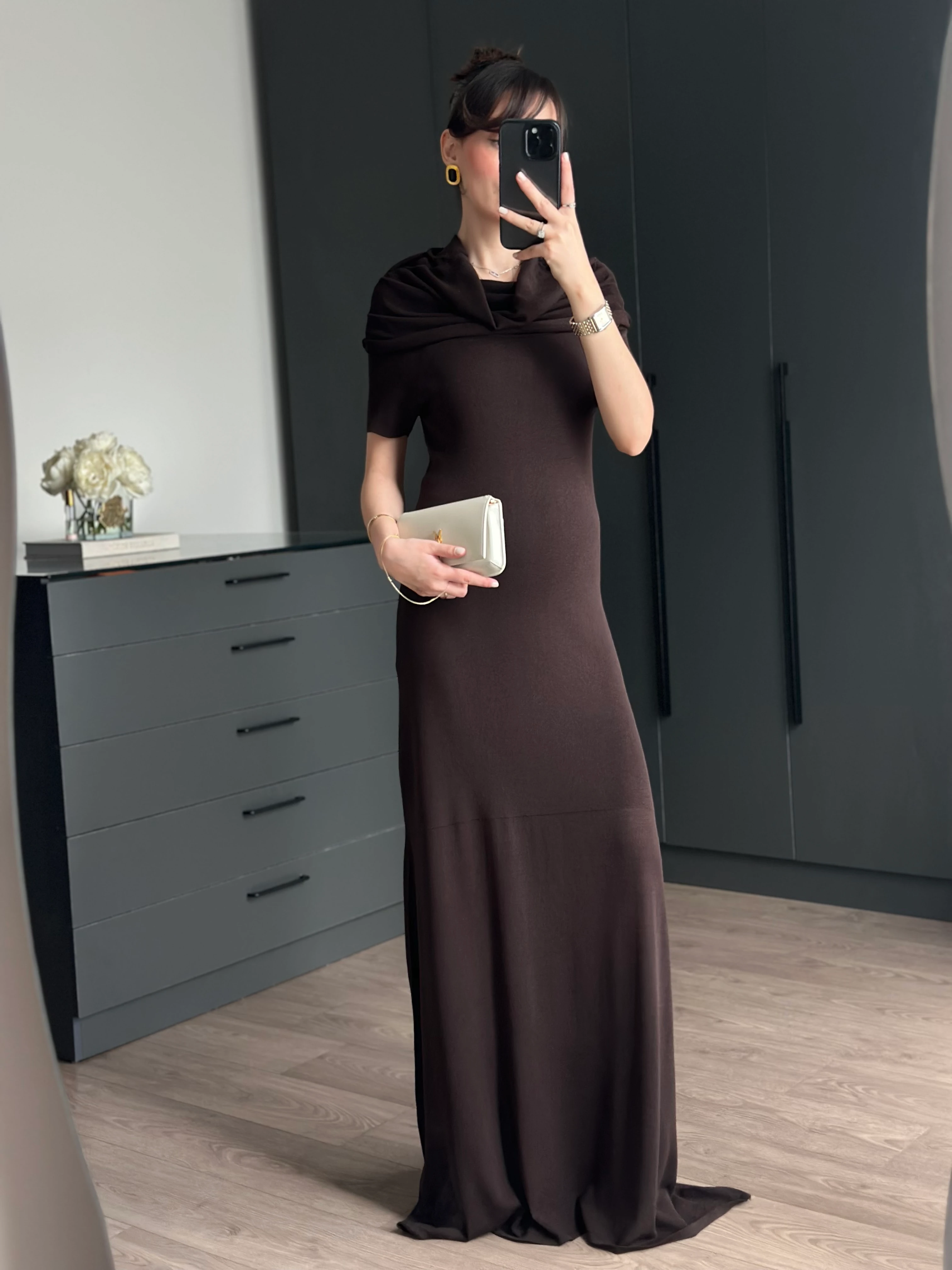 ACI KAHVE YAKA DETAYLI TASARIM TRİKO ELBİSE