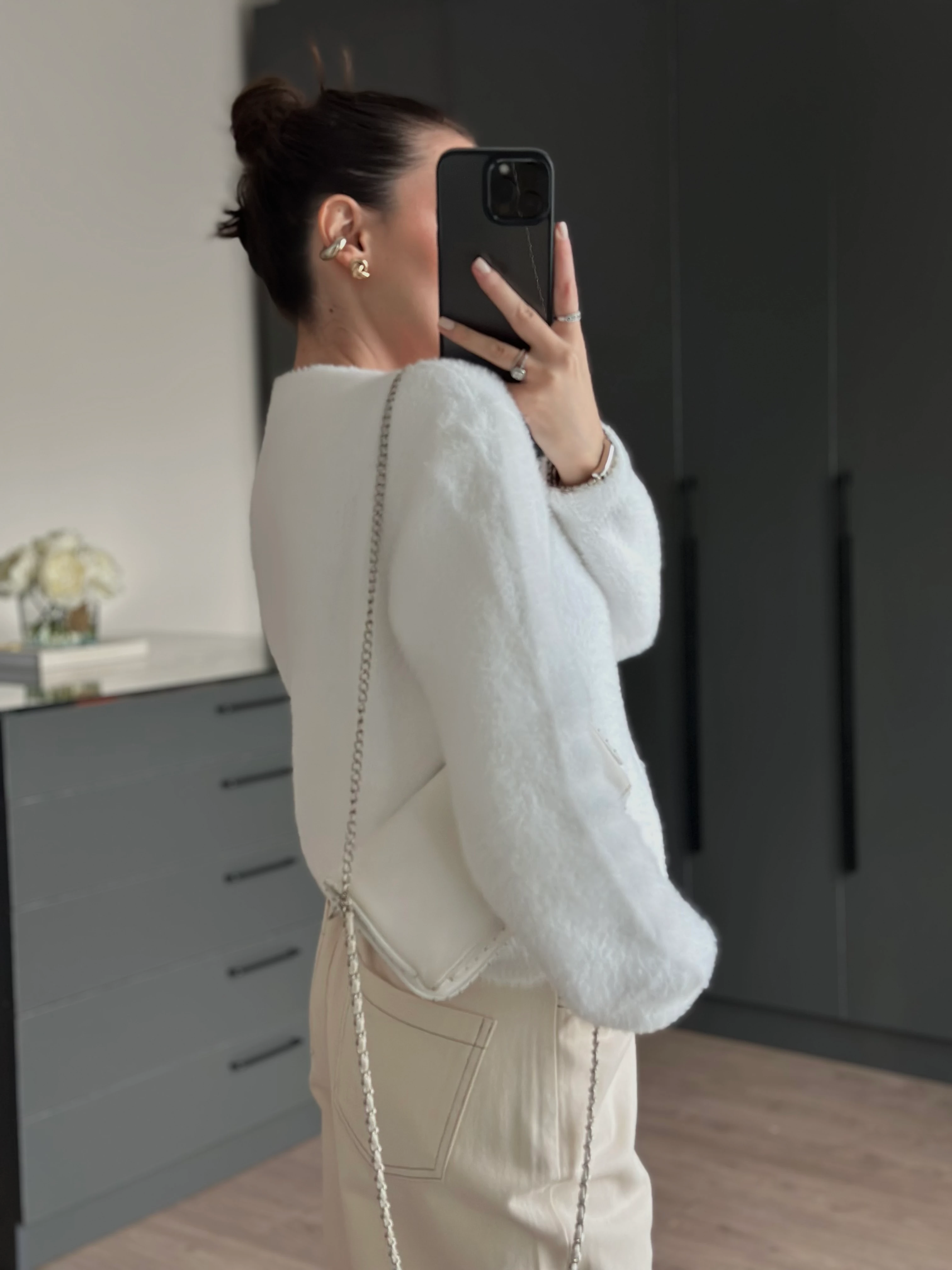 ÇİÇEK TAŞLI YUMOŞ HIRKA