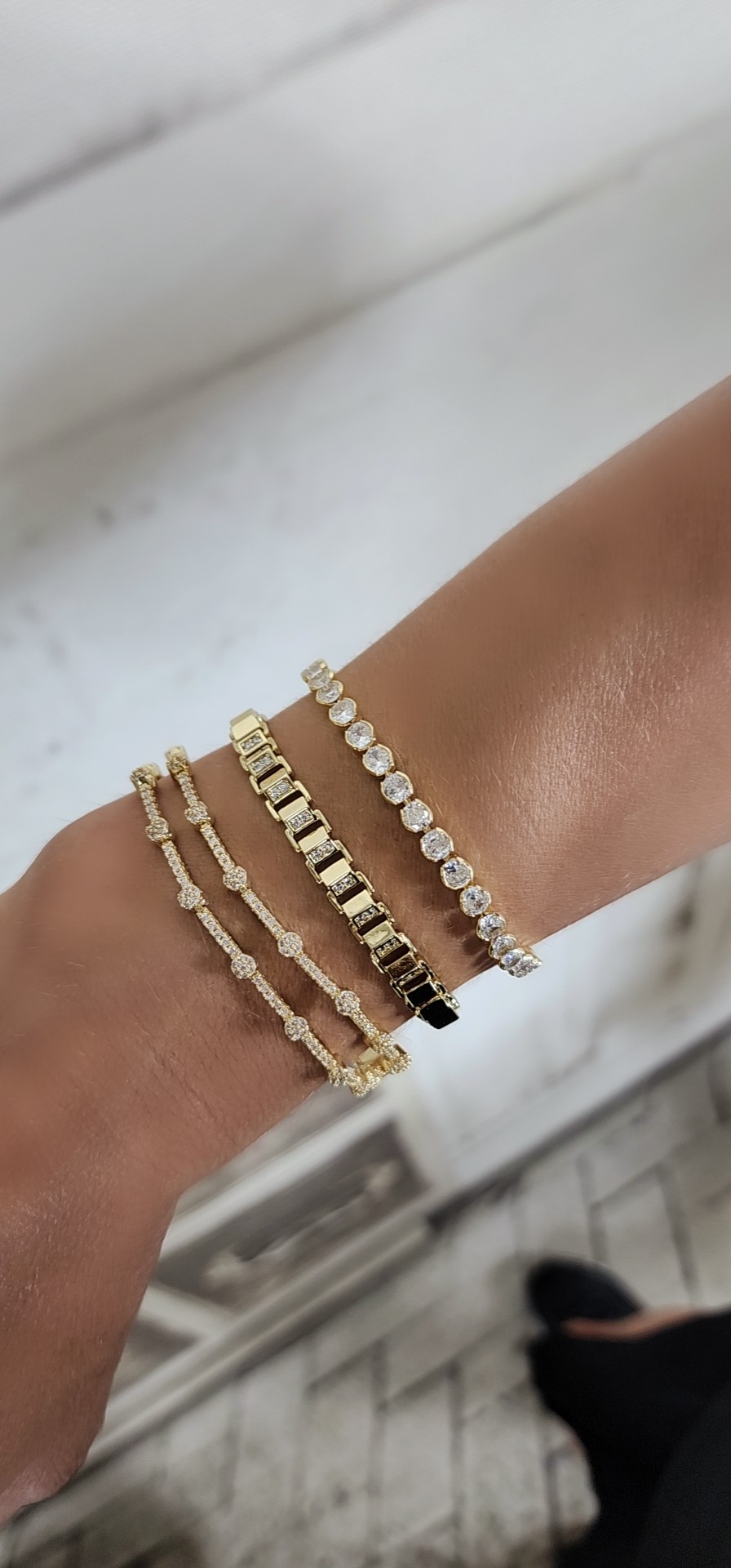 White Shine Gold Bileklik Kombin 