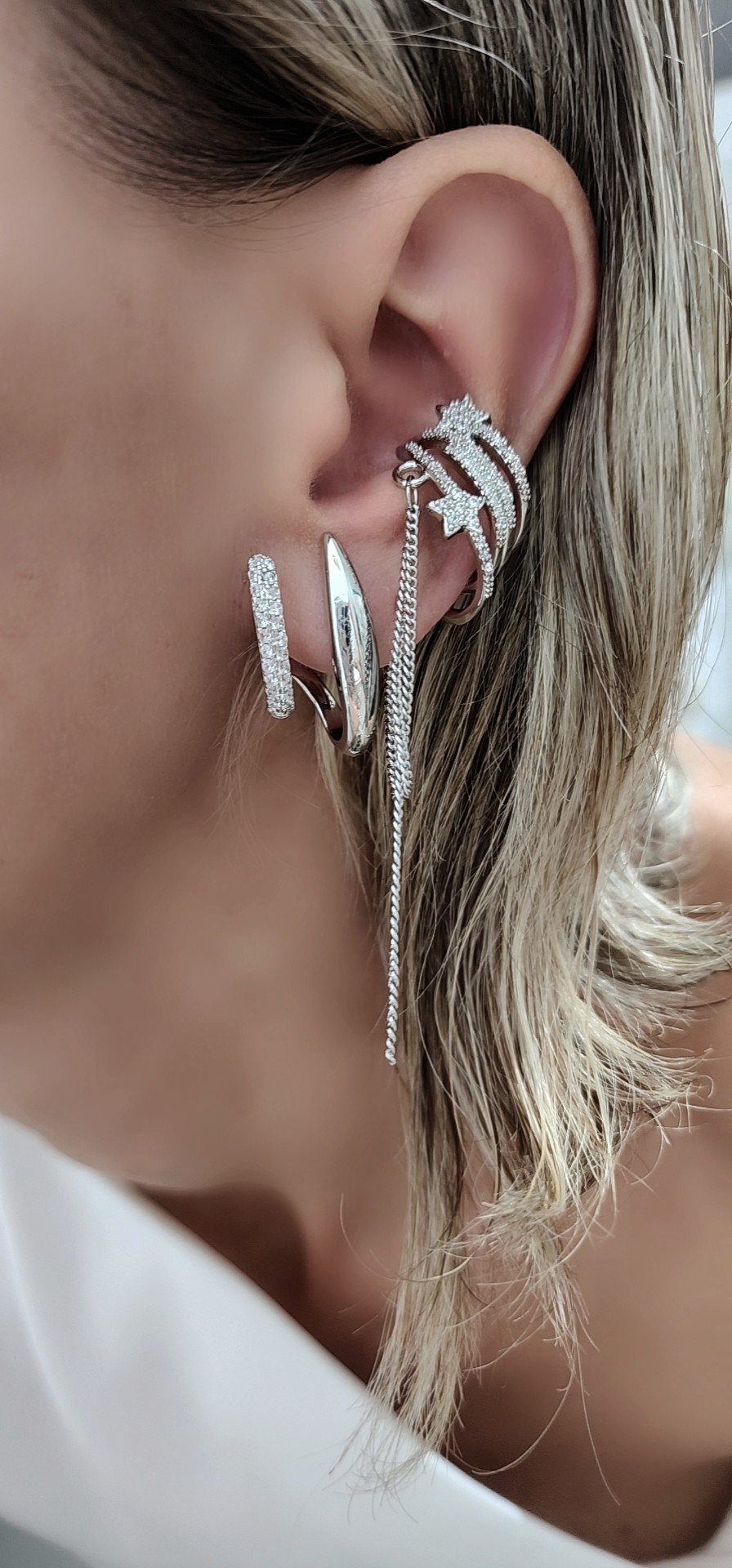 Silver Zincir Detay Yıldız Sıkıştırmalı Kıkırdak Küpe