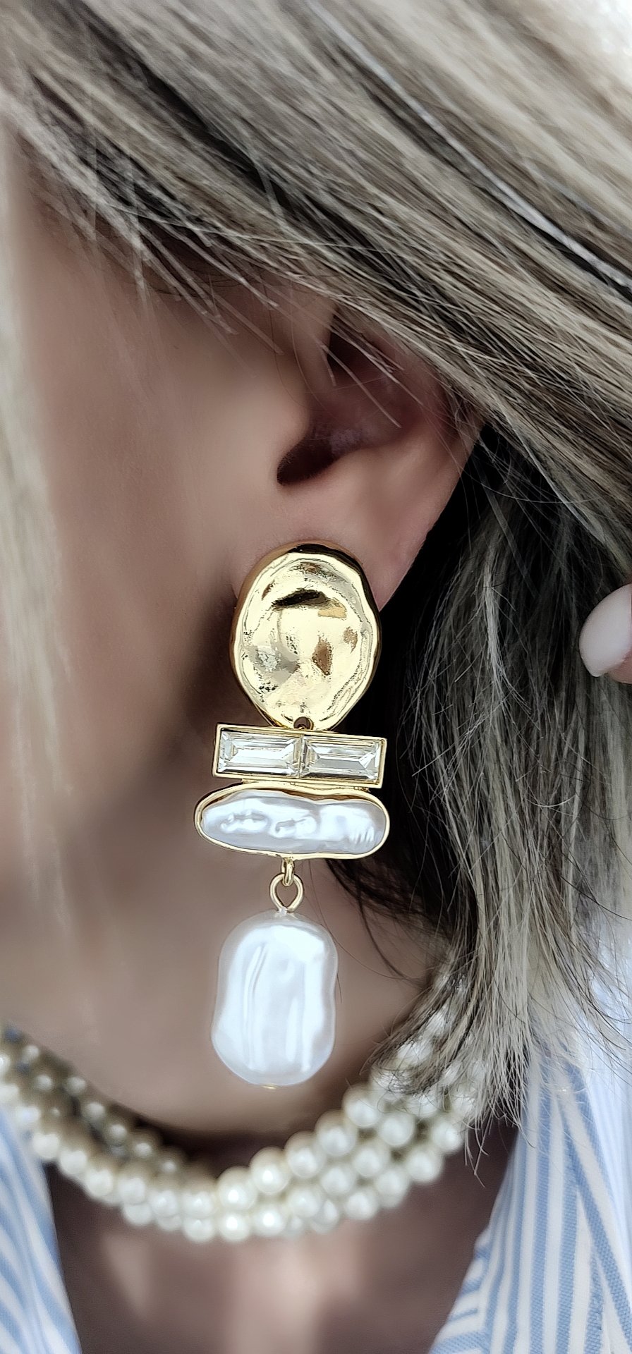 Gold Barok Beyaz Küpe