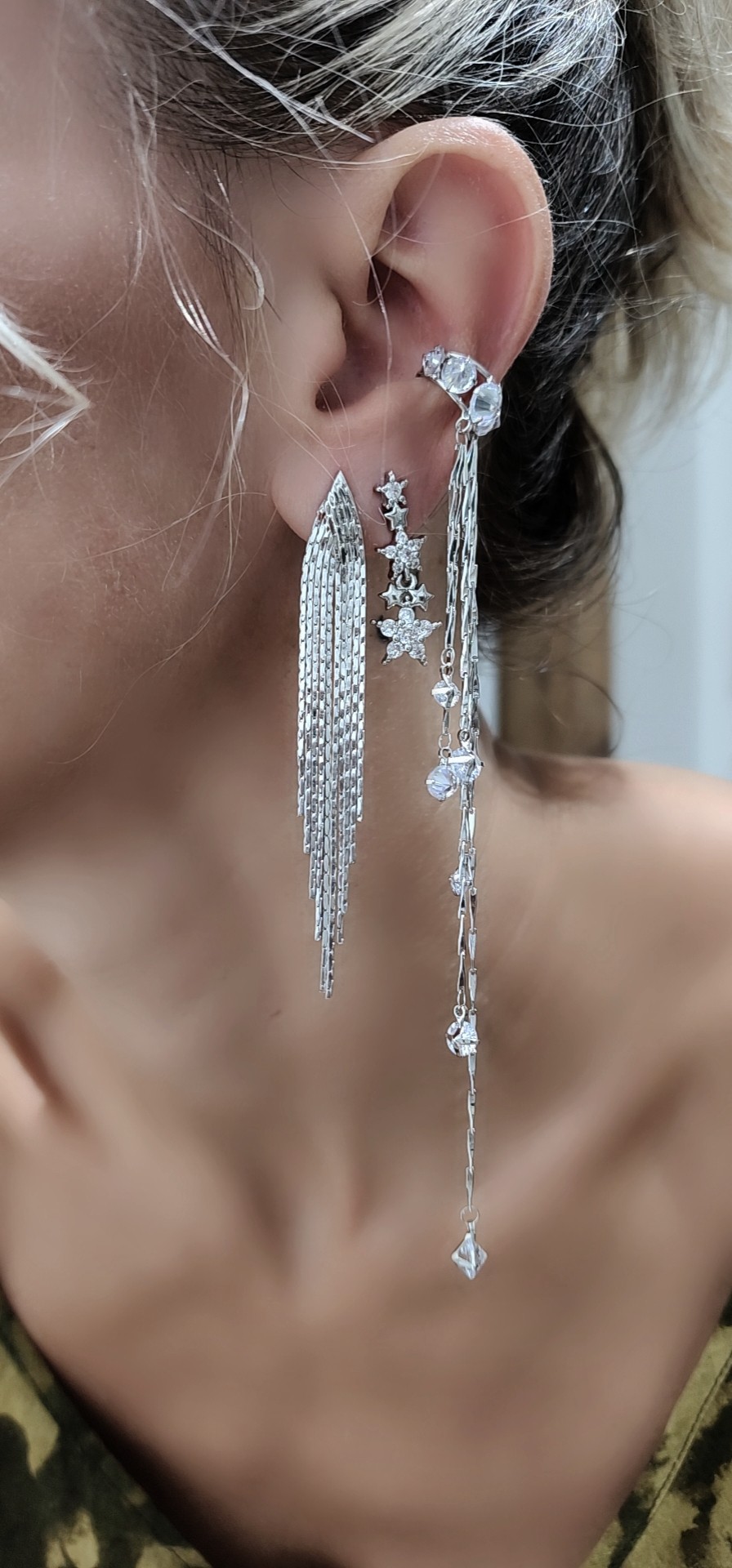 Silver Taşlı Sallantılı Sıkıştırmalı Kıkırdak Küpe