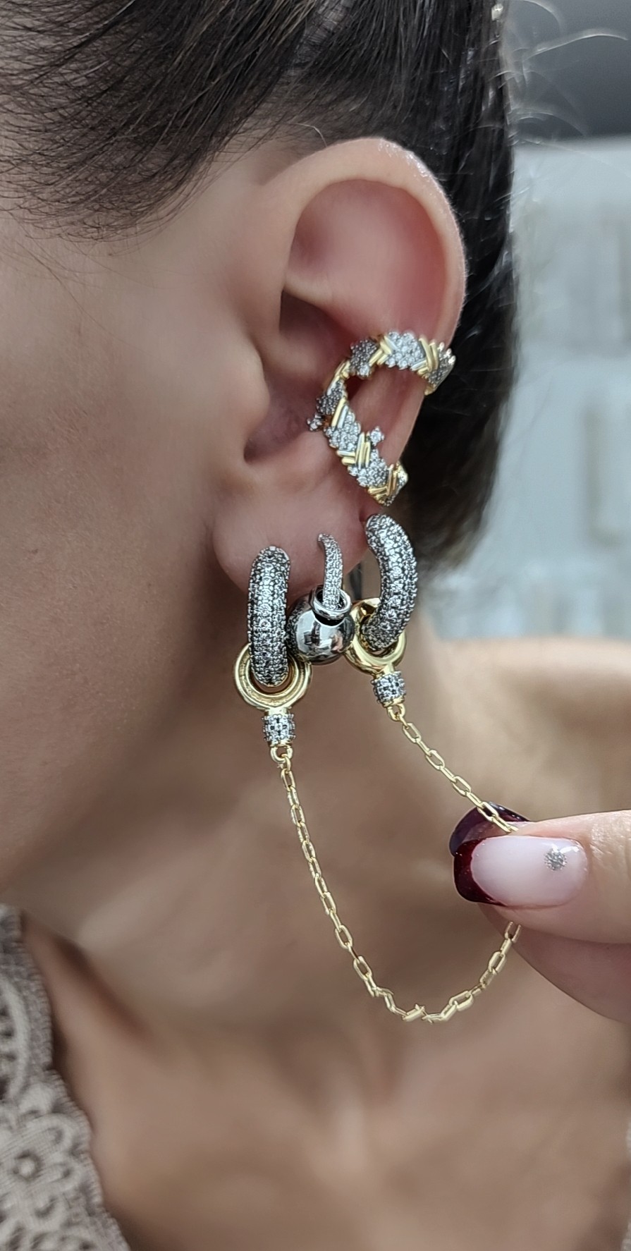 Silver Topçuk Detay Minimal Halka Küpe