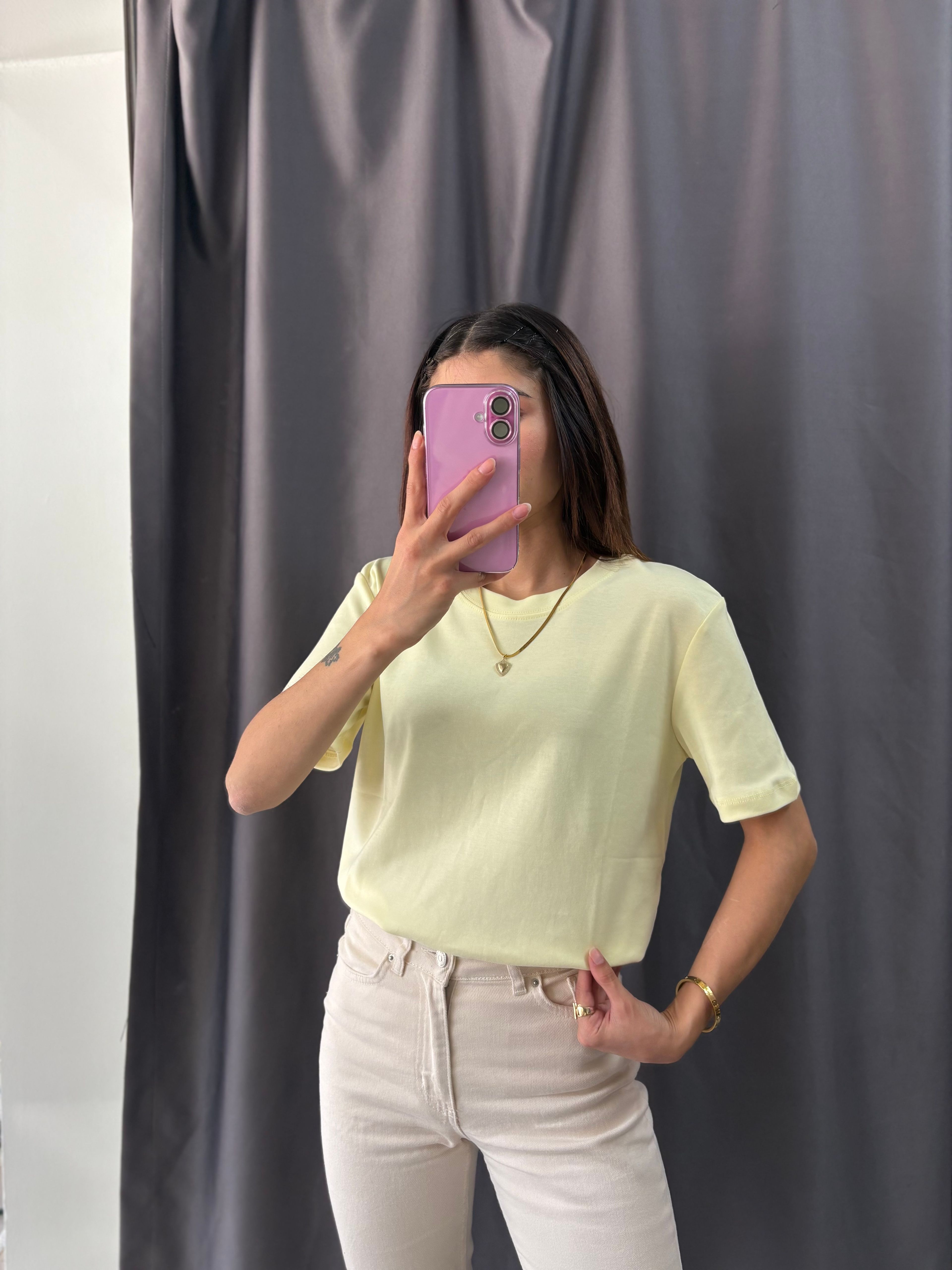 Basic T-Shirt – Günlük Şıklığın Vazgeçilmezi  - Sarı