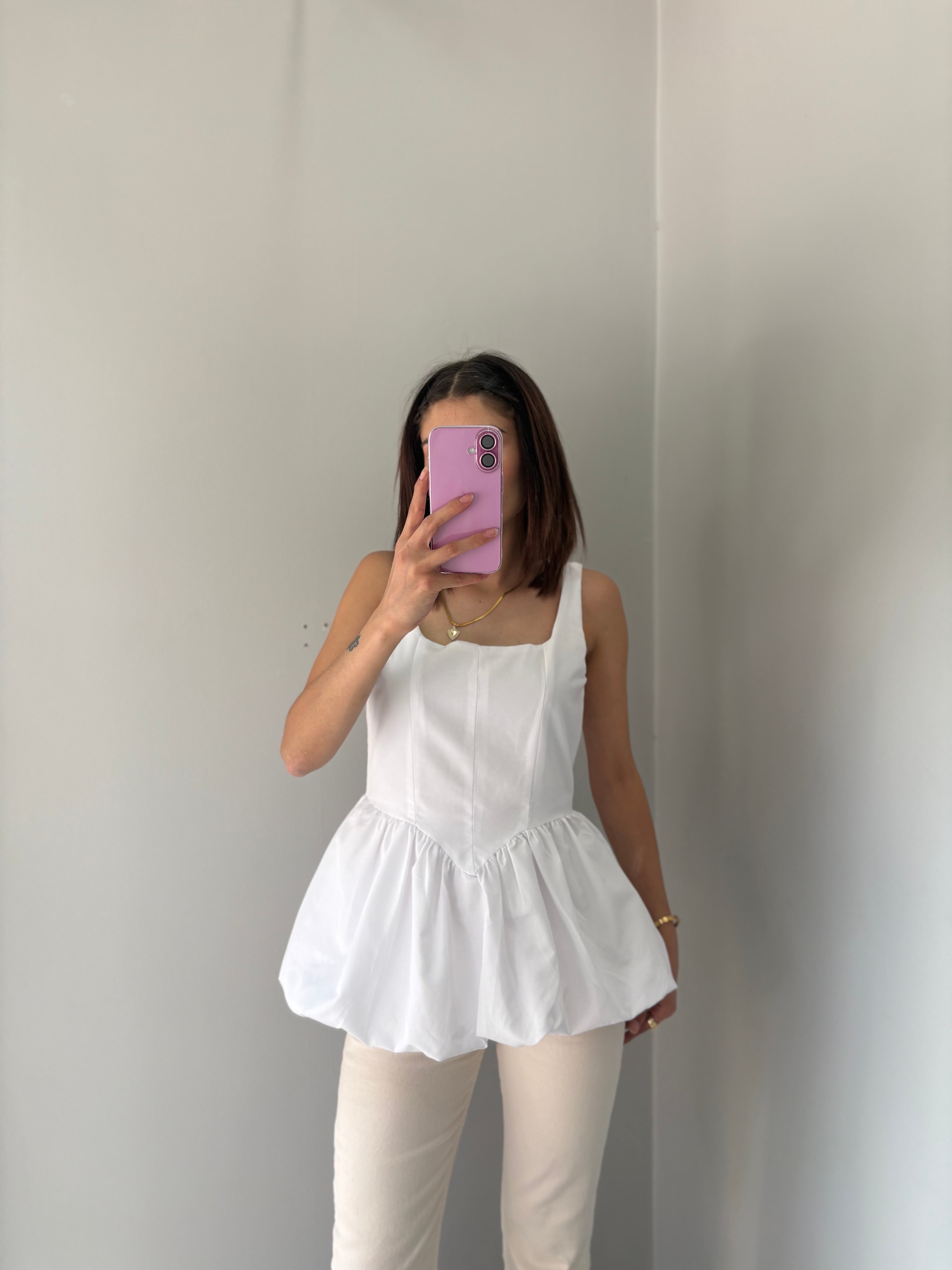Poplin Bluz – Hafif ve Zamansız Şıklık 