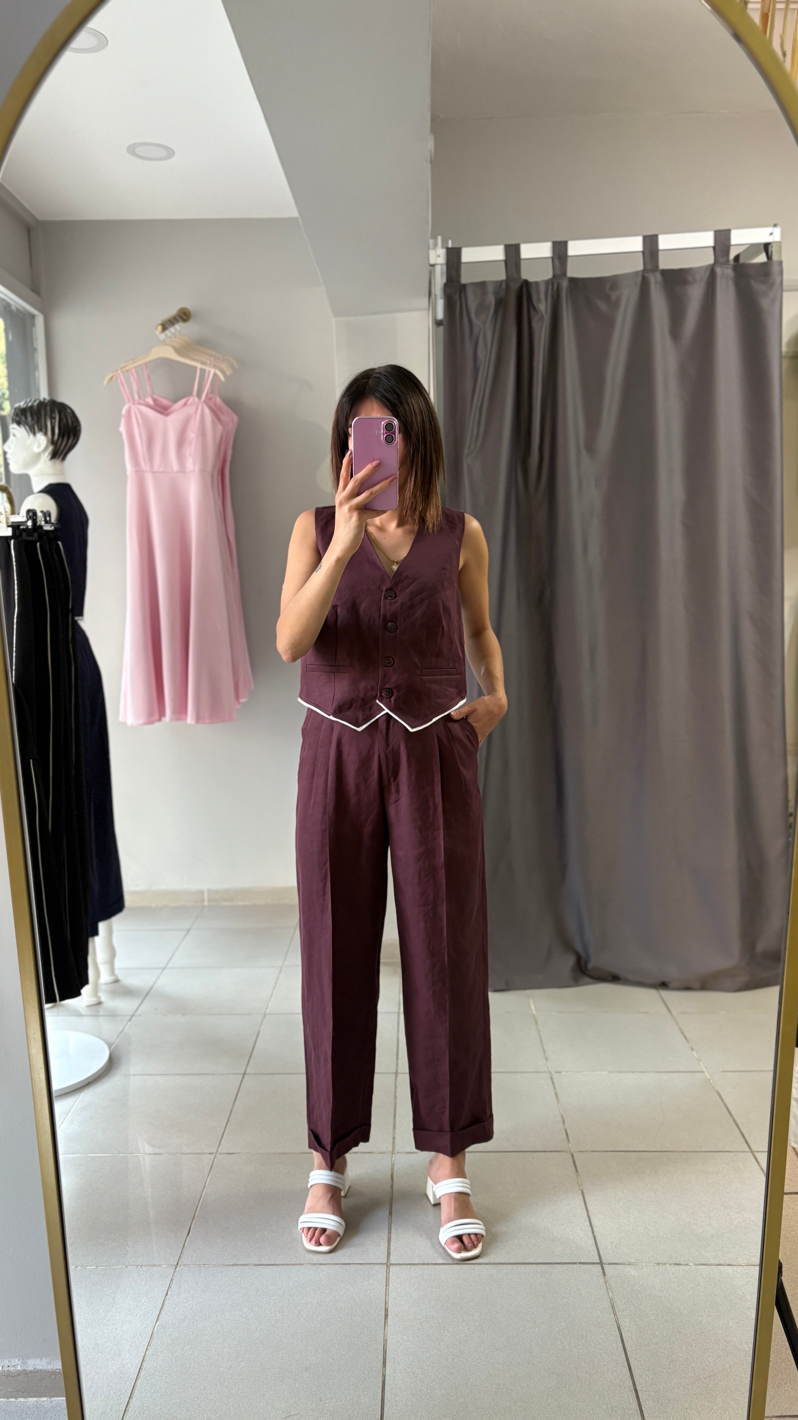 Yelek-Pantolon Takım – Maskülen Şıklık ve Modern Zarafet - Bordo