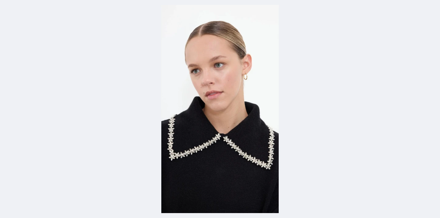 CLOCHE TAŞLI YAKALI TRİKO KAZAK