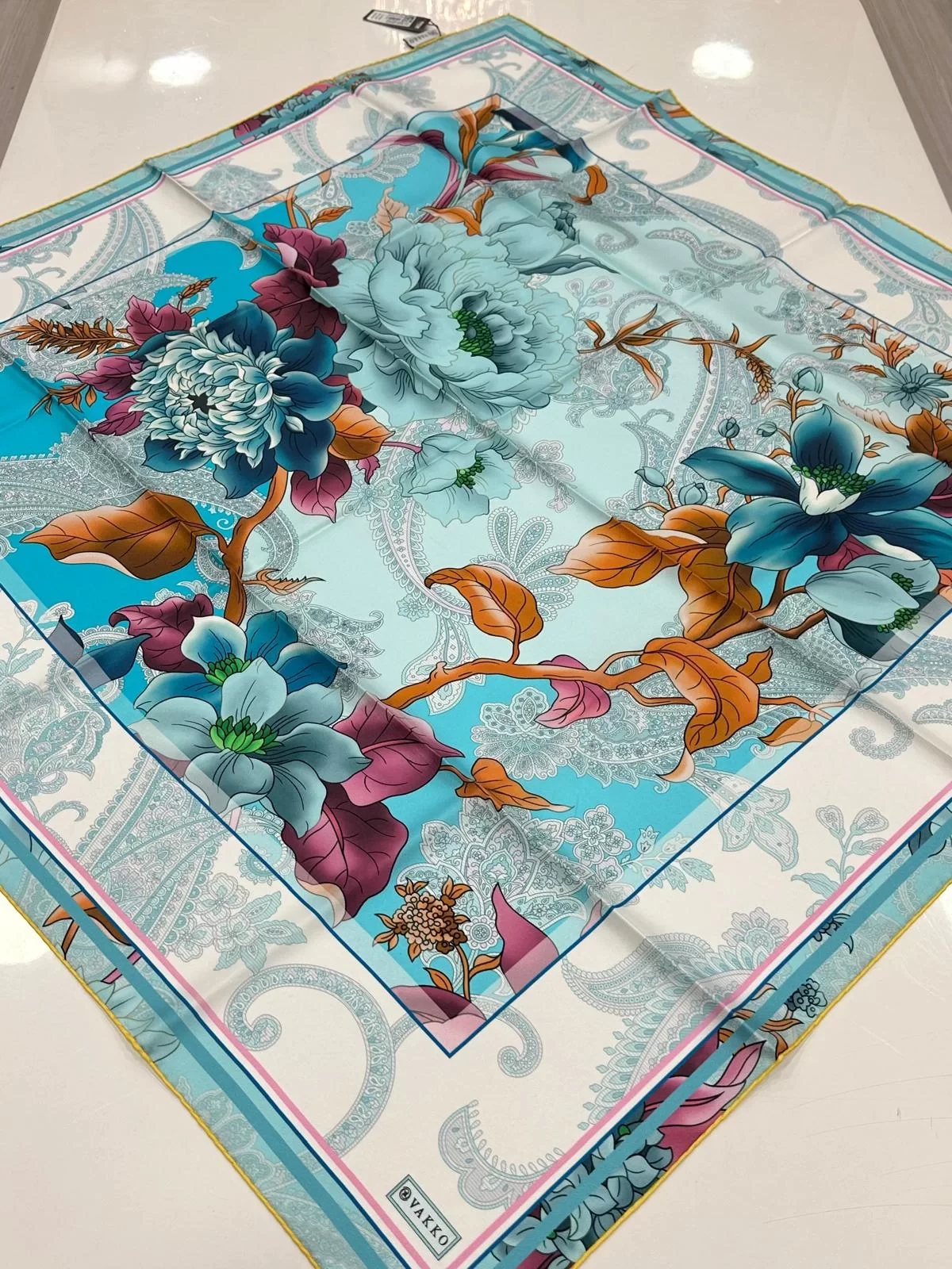 VAKKO DESENLİ TİVİL İPEK EŞARP