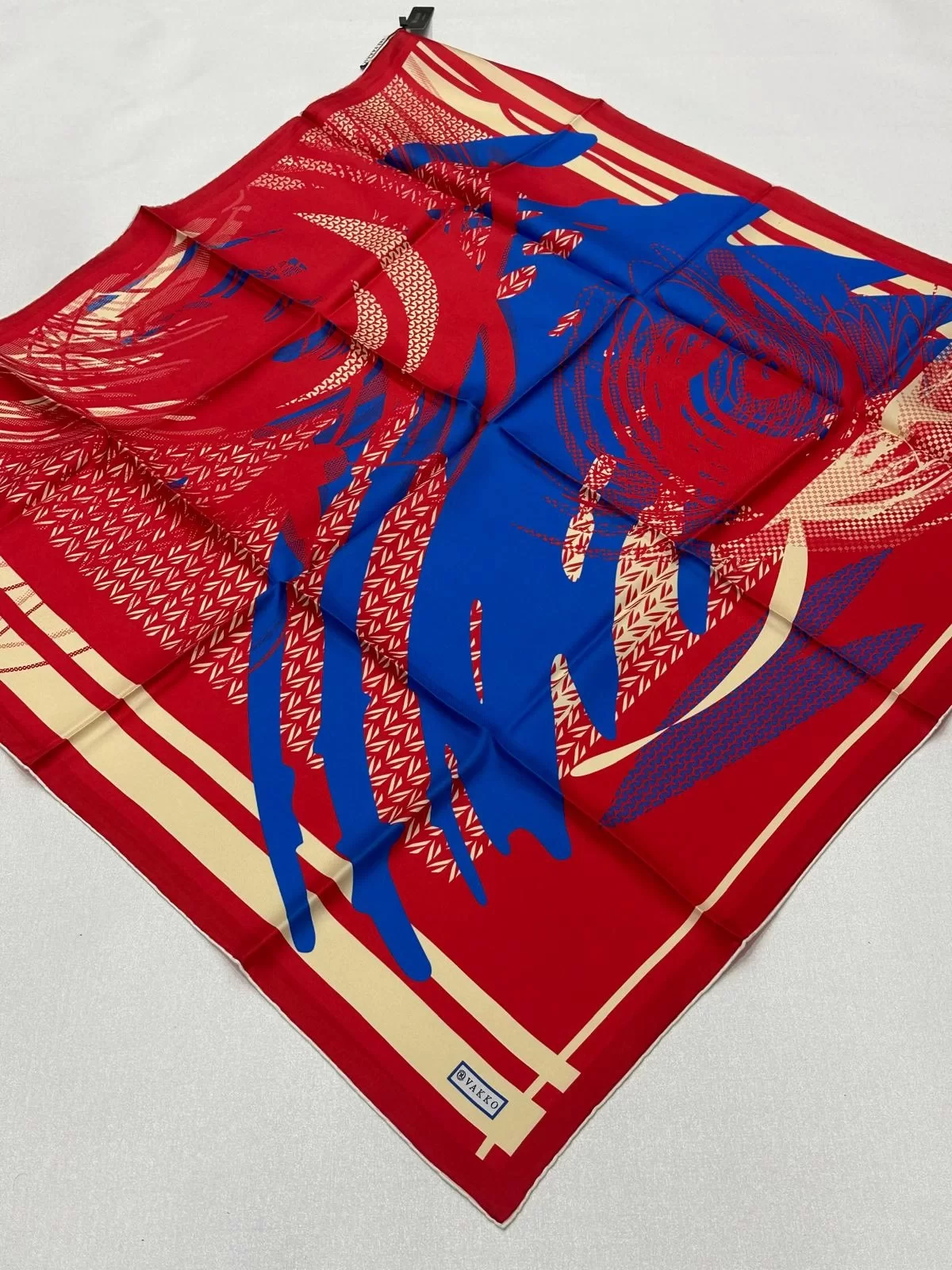 VAKKO DESENLİ TİVİL İPEK EŞARP