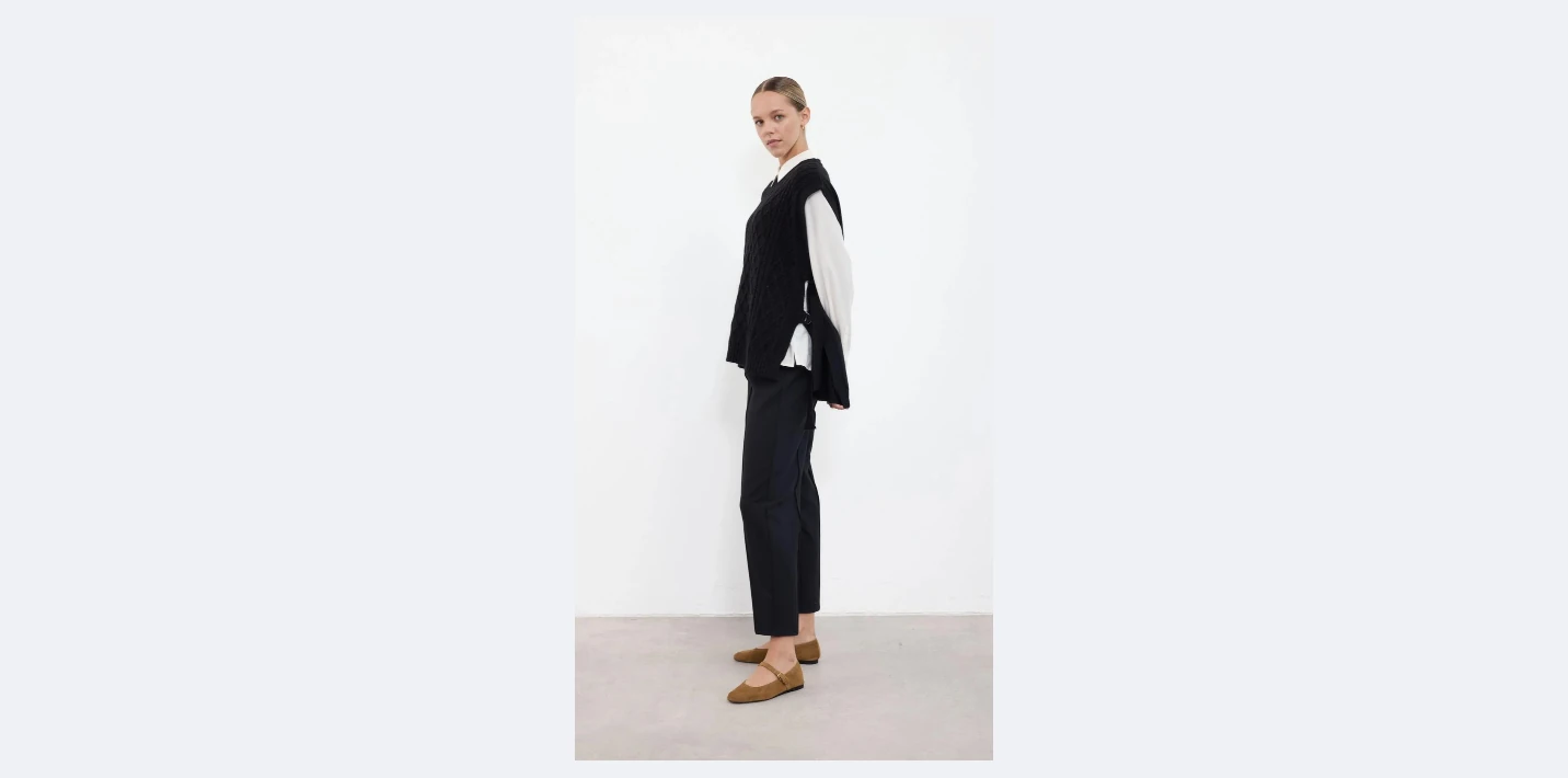 CLOCHE BAĞLAMALI TRİKO YELEK