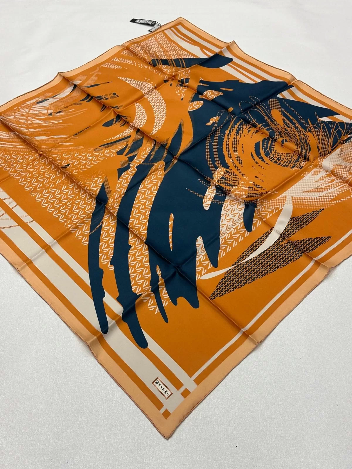 VAKKO DESENLİ TİVİL İPEK EŞARP