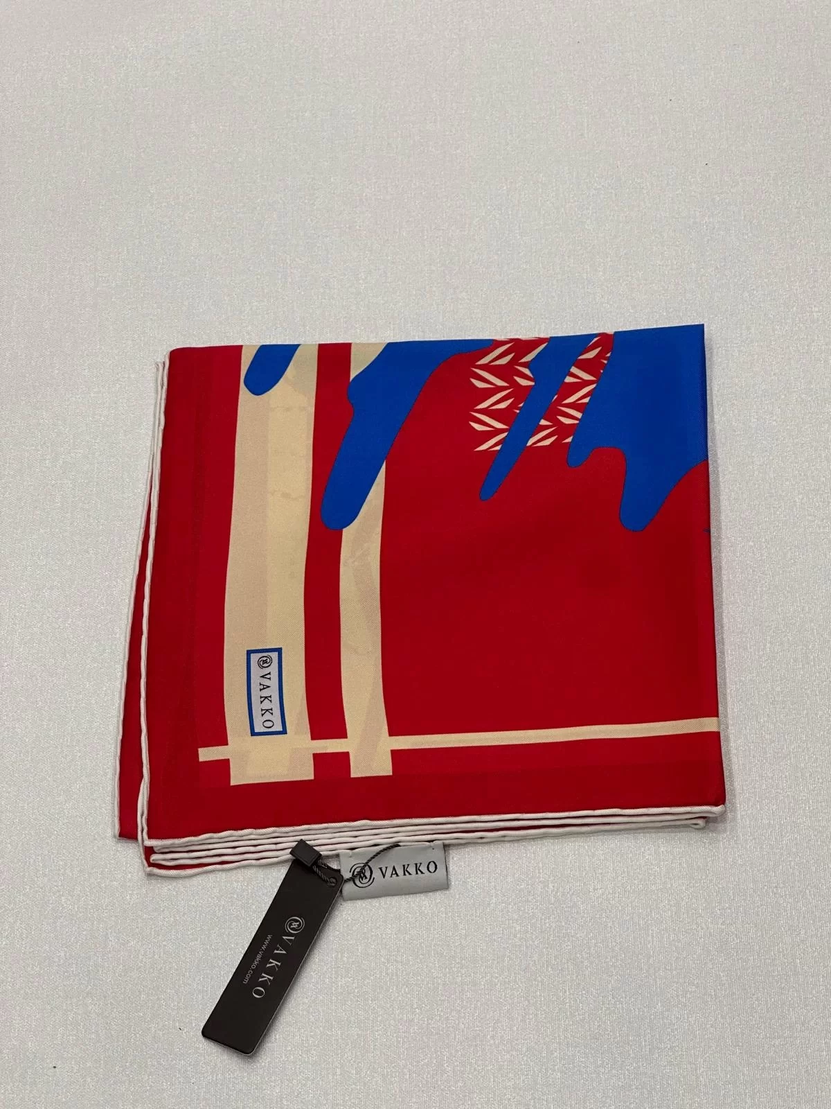 VAKKO DESENLİ TİVİL İPEK EŞARP