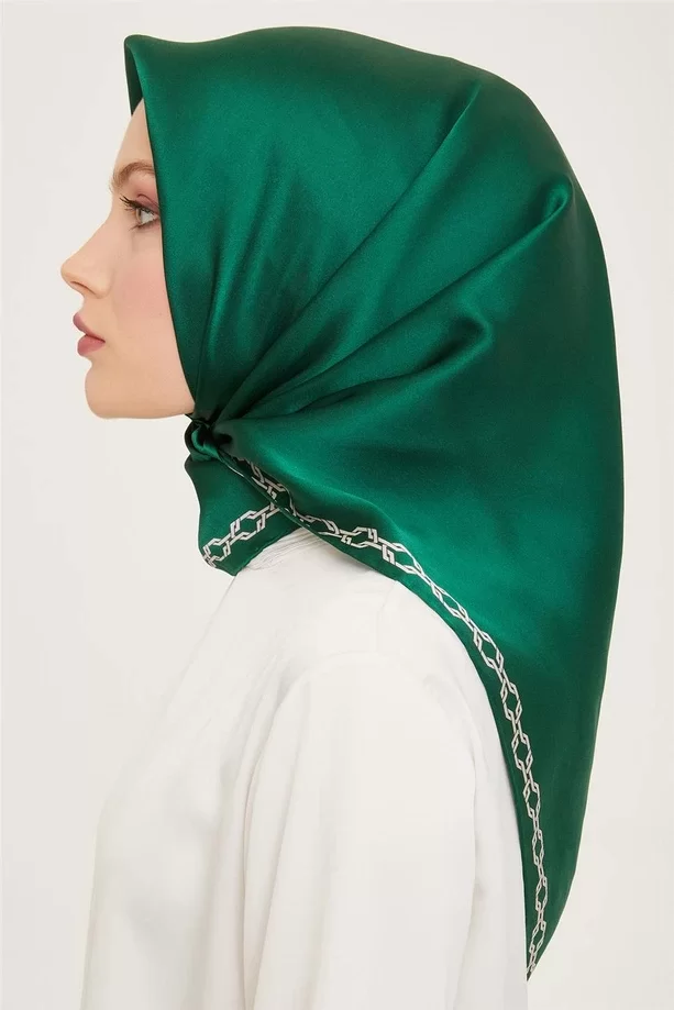 ARMİNE KENAR DESENLİ