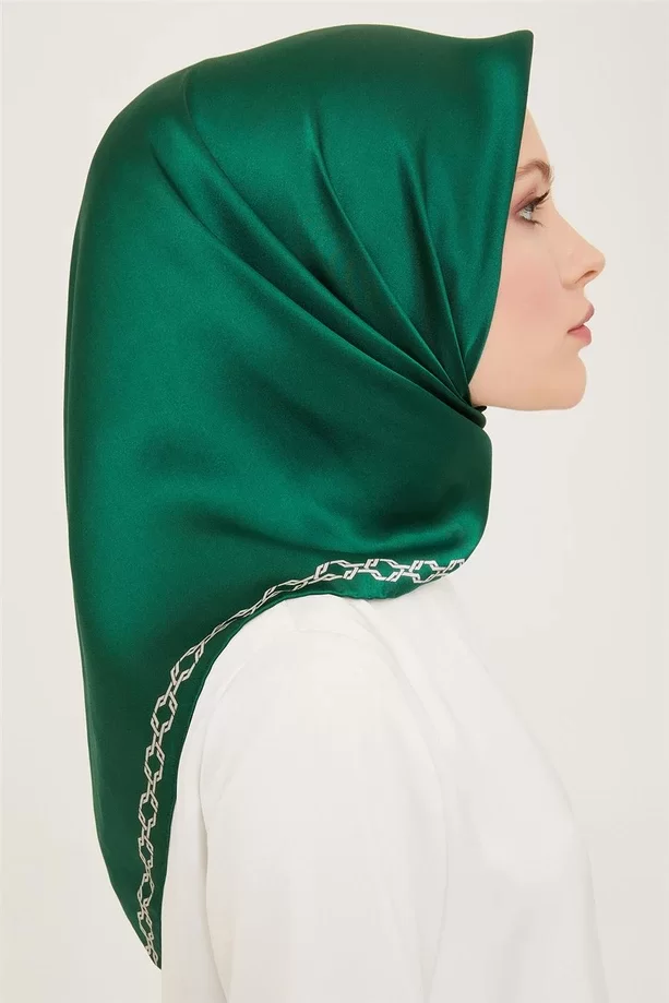 ARMİNE KENAR DESENLİ