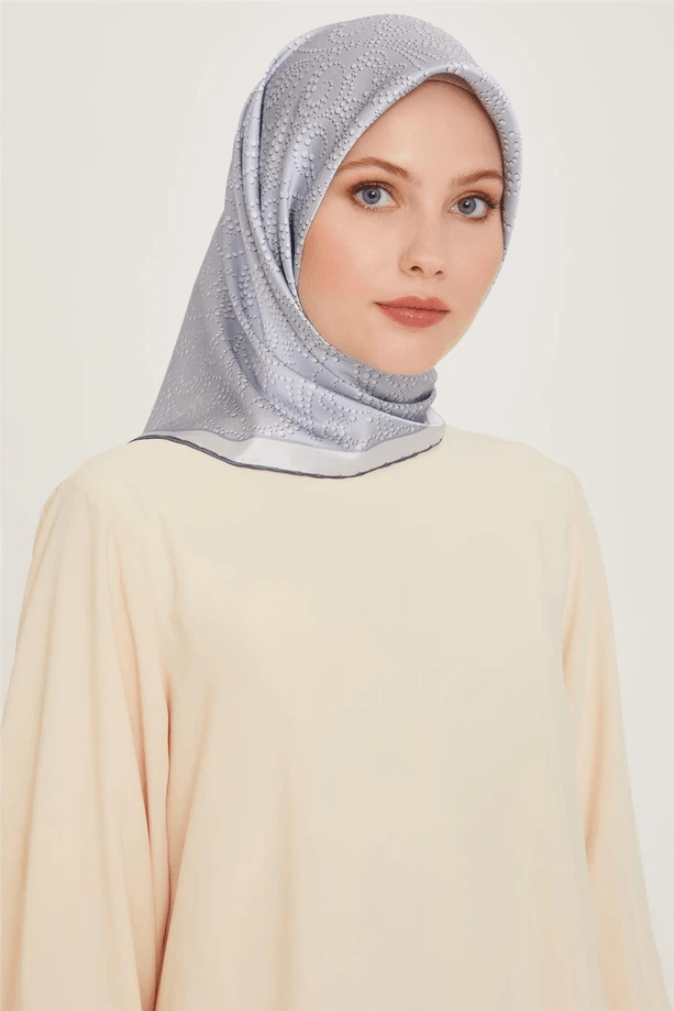 ARMİNE DESENLİ İPEK EŞARP image