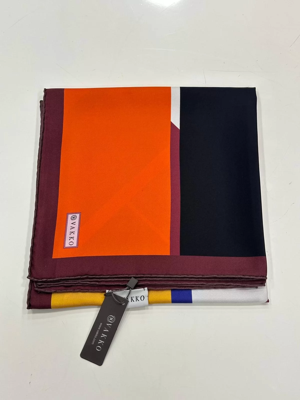 VAKKO DESENLİ TİVİL İPEK EŞARP