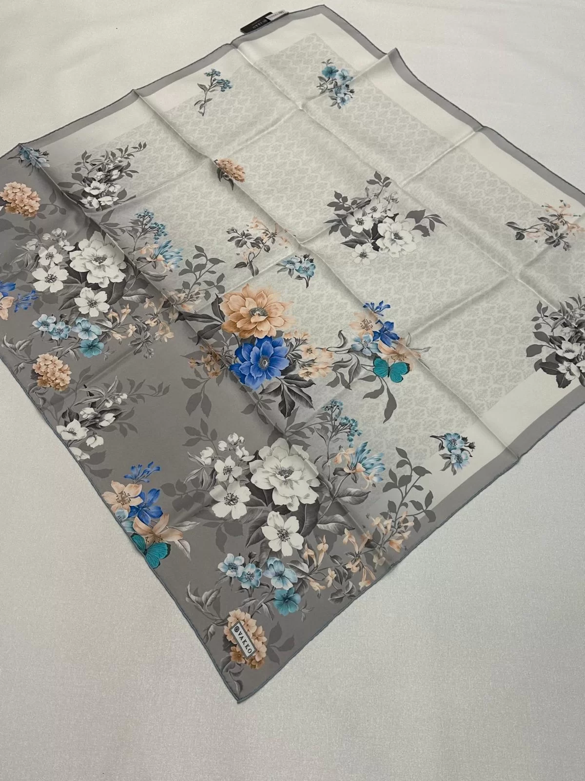 VAKKO DESENLİ TİVİL İPEK EŞARP