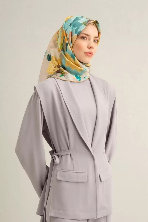 ARMİNE İPEK EŞARP main variant image