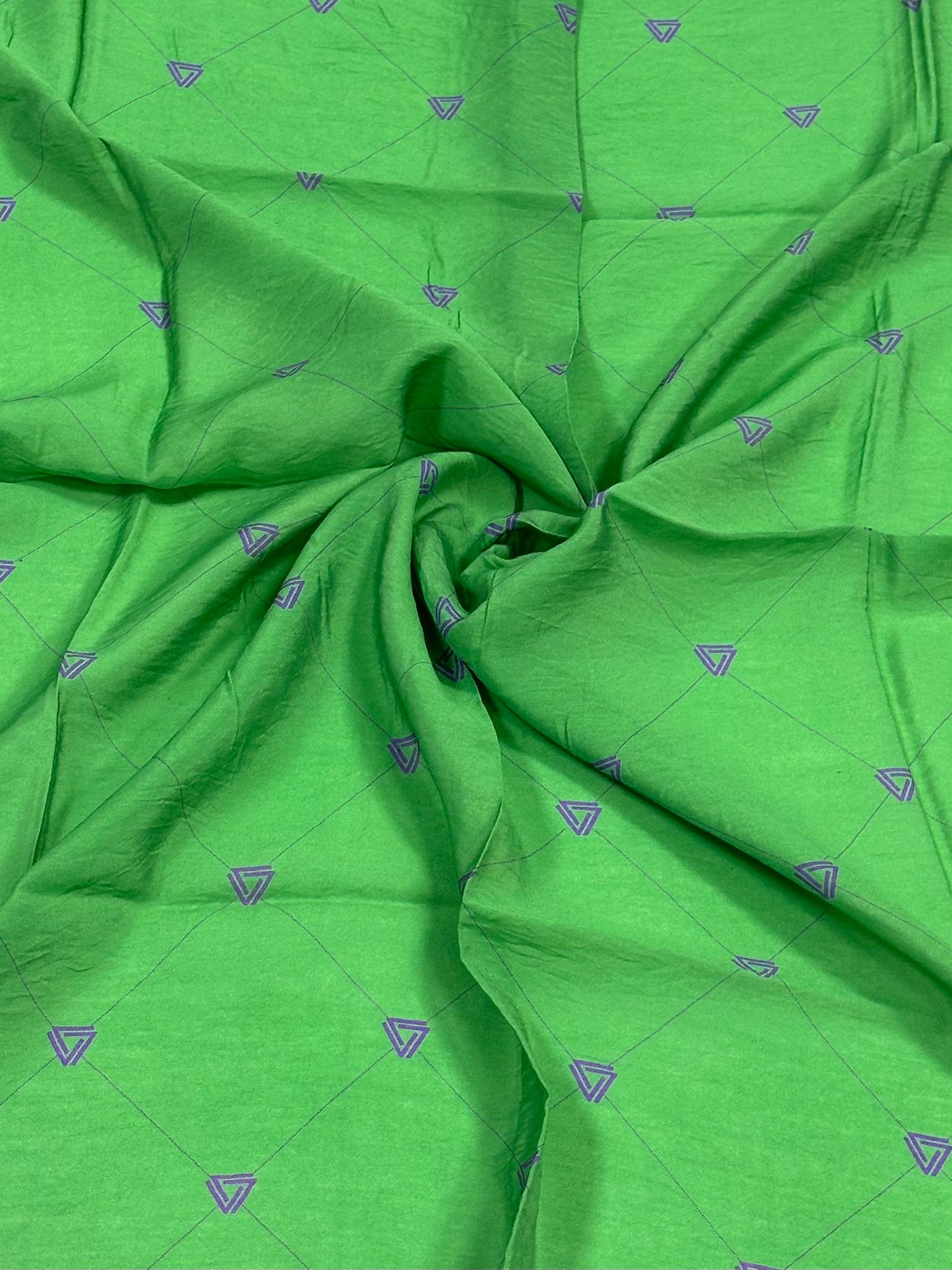 PİRAMİT VİSCON EŞARP