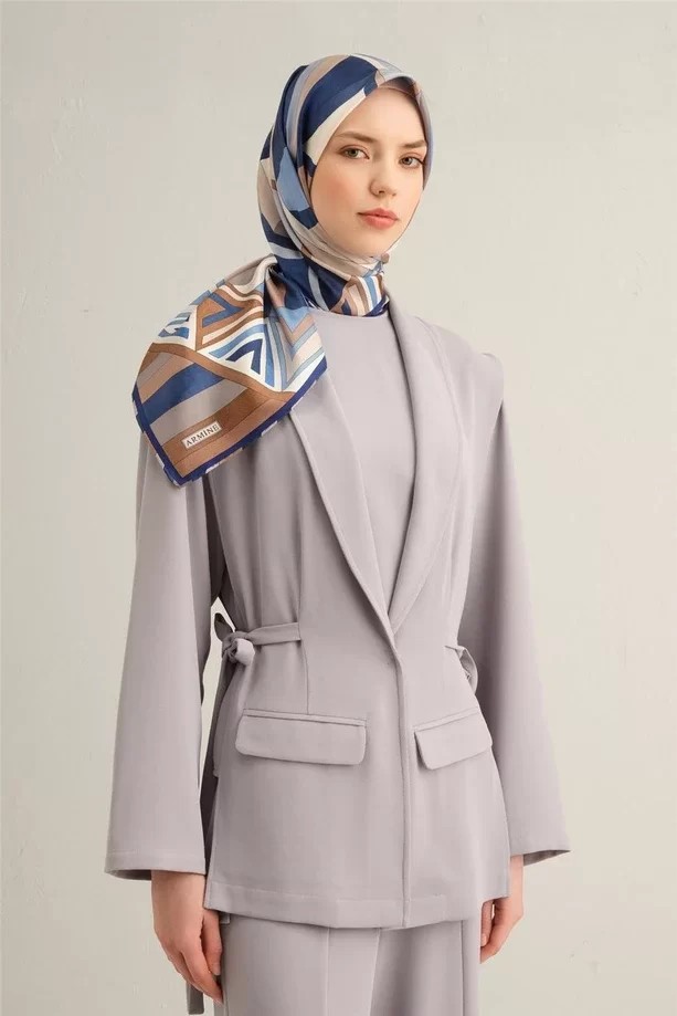 ARMİNE İPEK EŞARP main variant image