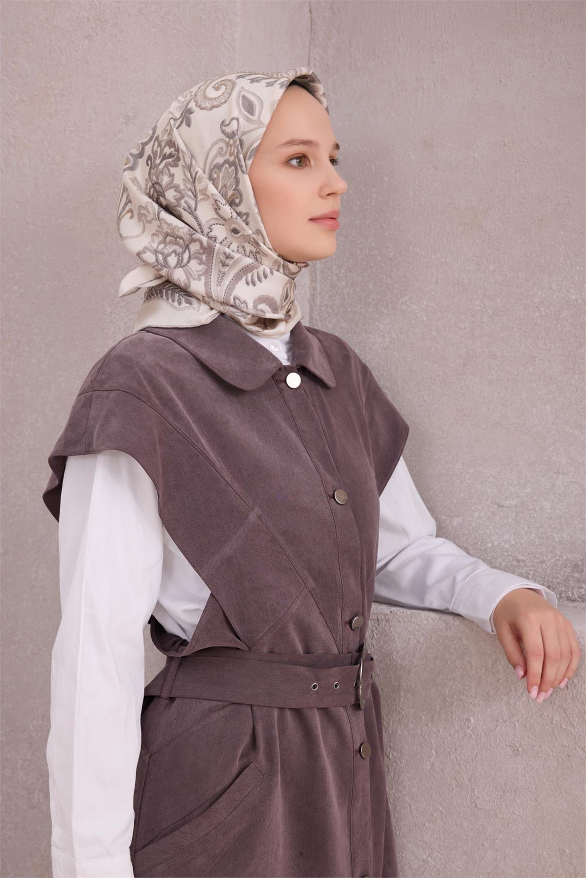 BELLİ SAF İPEK EŞARP