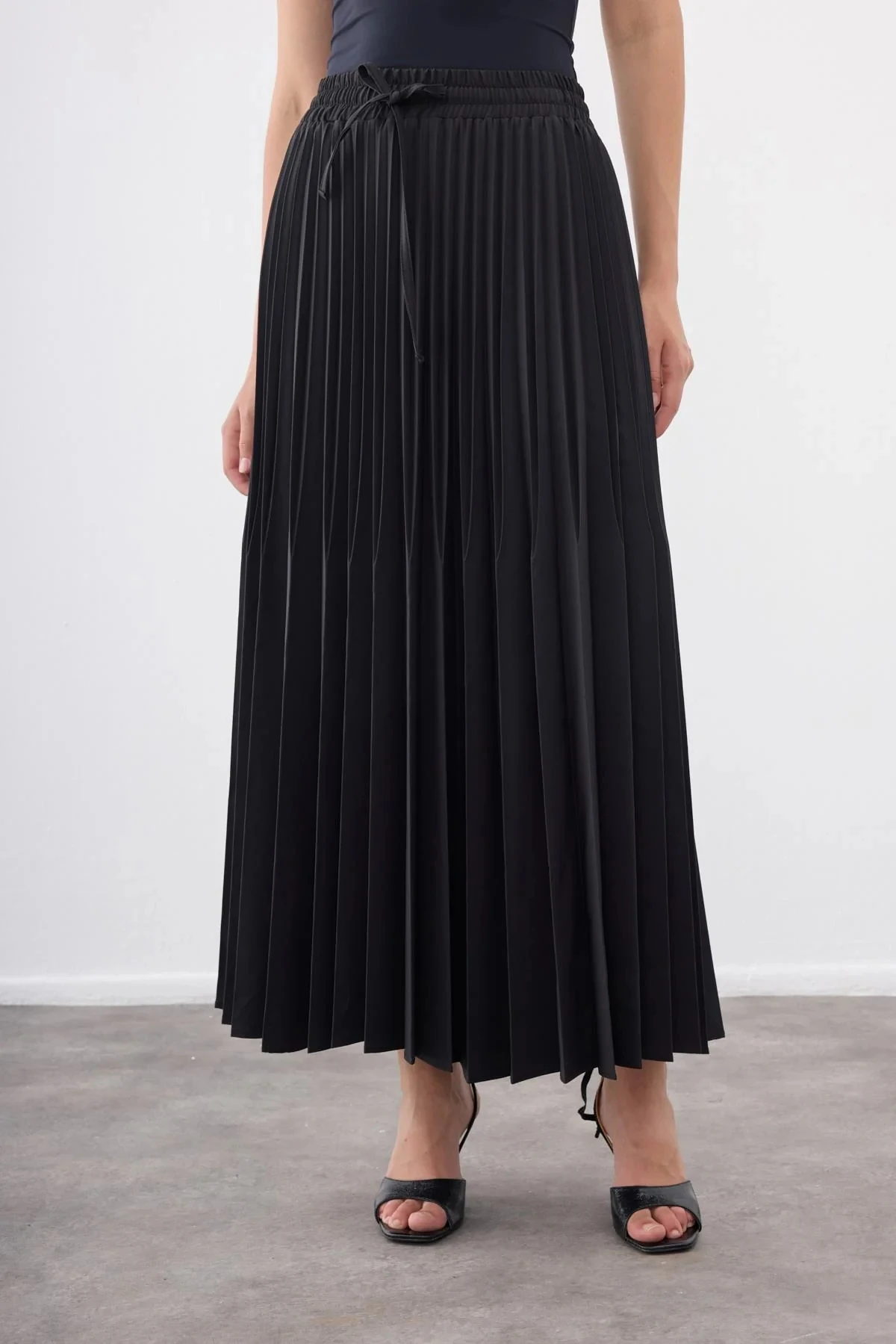 CLOCHE ALYAPLİSELİ ETEK