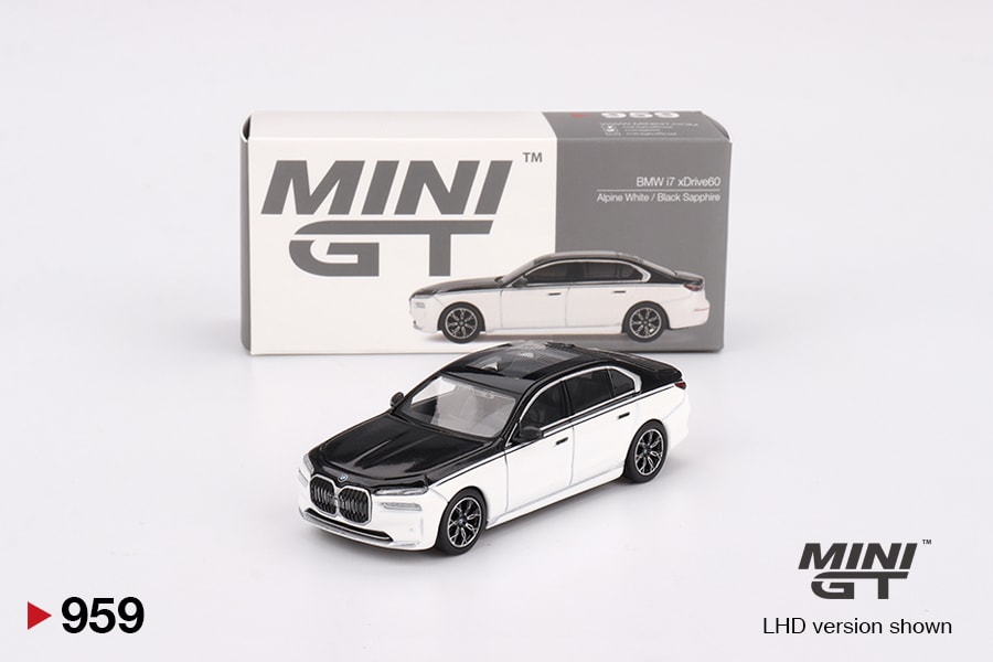 Mini GT BMW i7 xDrive60 Alpine White / Black Sapphire (Blister Paket)
