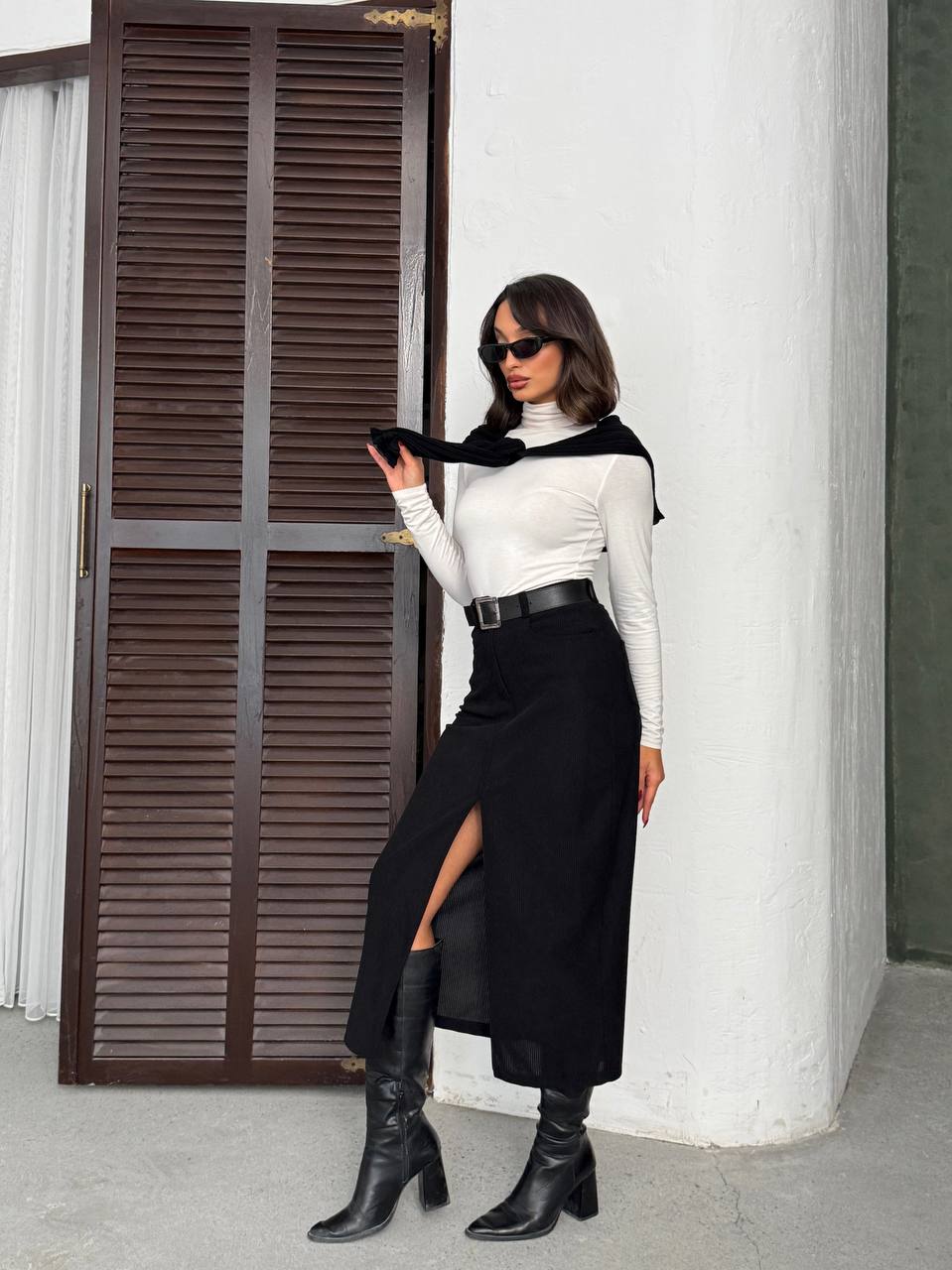 Yırtmaç Detay Kadife Etek - Siyah