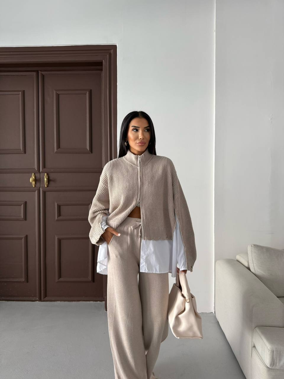 Poplin Gömlek Detaylı Eskitme Görünümlü Triko Takım - Bej