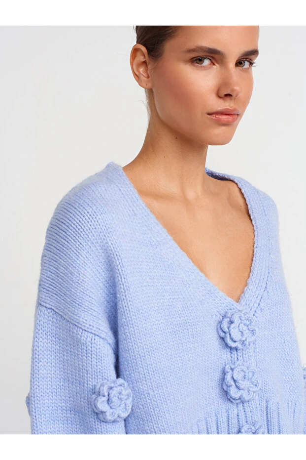 Yaka El İşi Gül Nakışlı Çıt Çıtlı Balon Kol Triko Hırka - Mavi