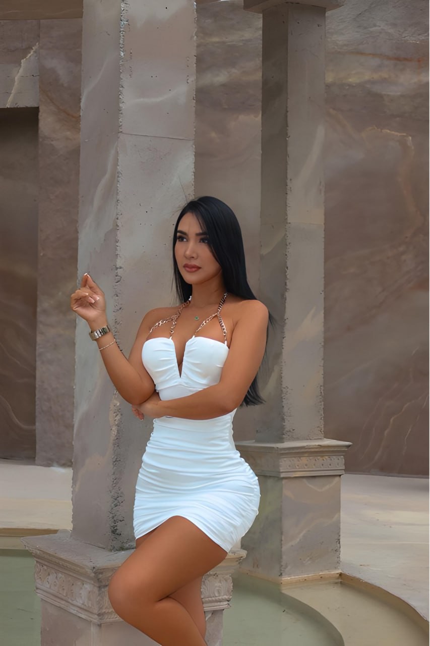 Likralı Örme Saten Kumaş Zincir Askılı Beyaz Elbise