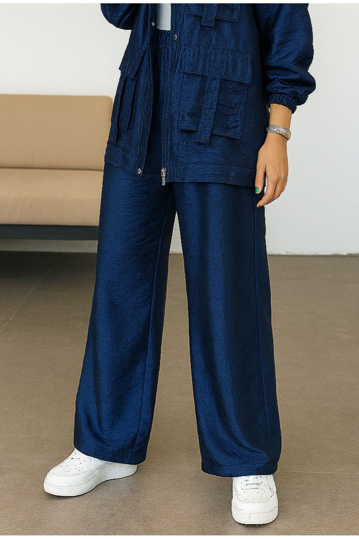 Kadın Lacivert Safari Ceketli Modal Karışımlı Parlak Blazer Takım