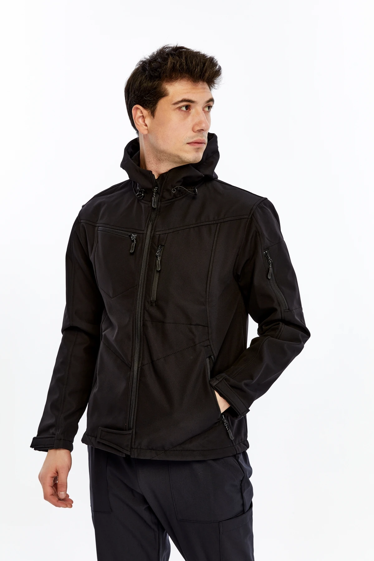 Uniprom Softshell Mont Kapşonlu Erkek Su Ve Rüzgar Geçirmez Mont Siyah 5 Cepli