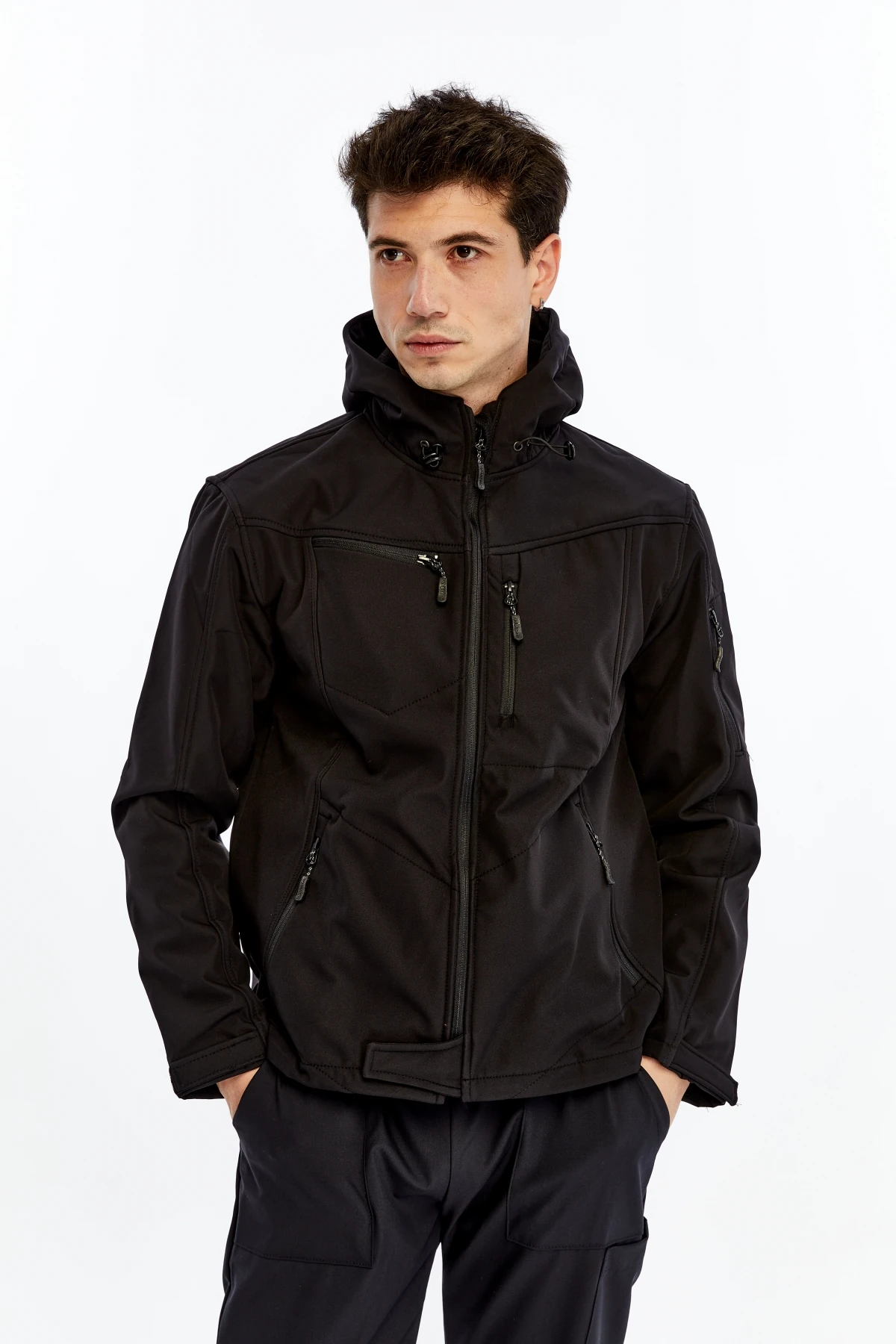 Uniprom Softshell Mont Kapşonlu Erkek Su Ve Rüzgar Geçirmez Mont Siyah 5 Cepli