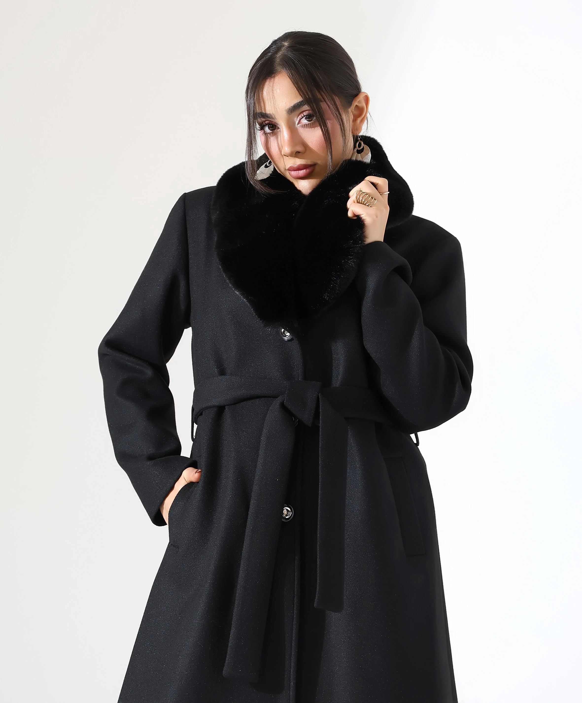 Kürk Yaka Kısa Kaşe Kaban