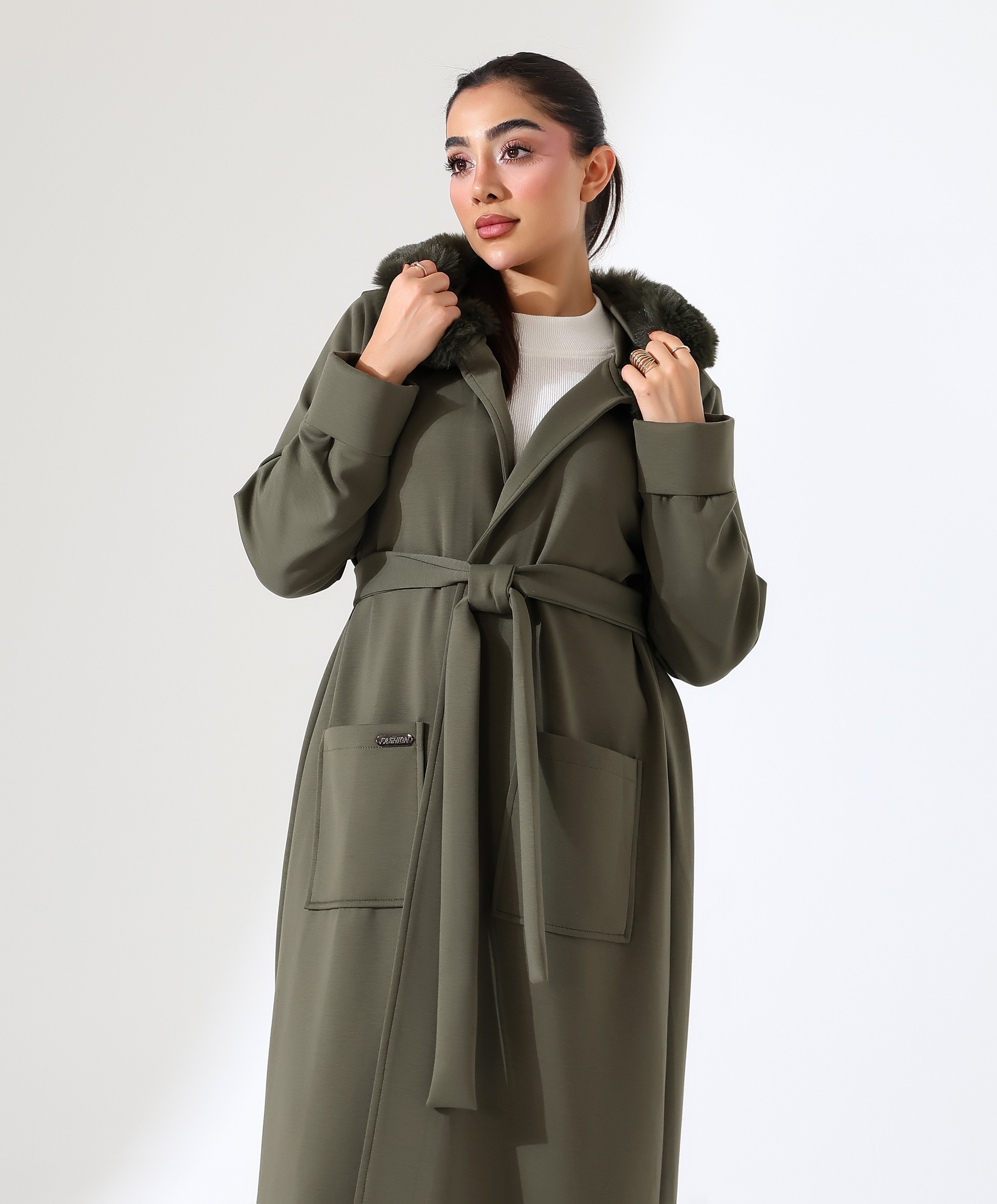 Kapüşonu Kürklü Bağlamalı Uzun Hırka