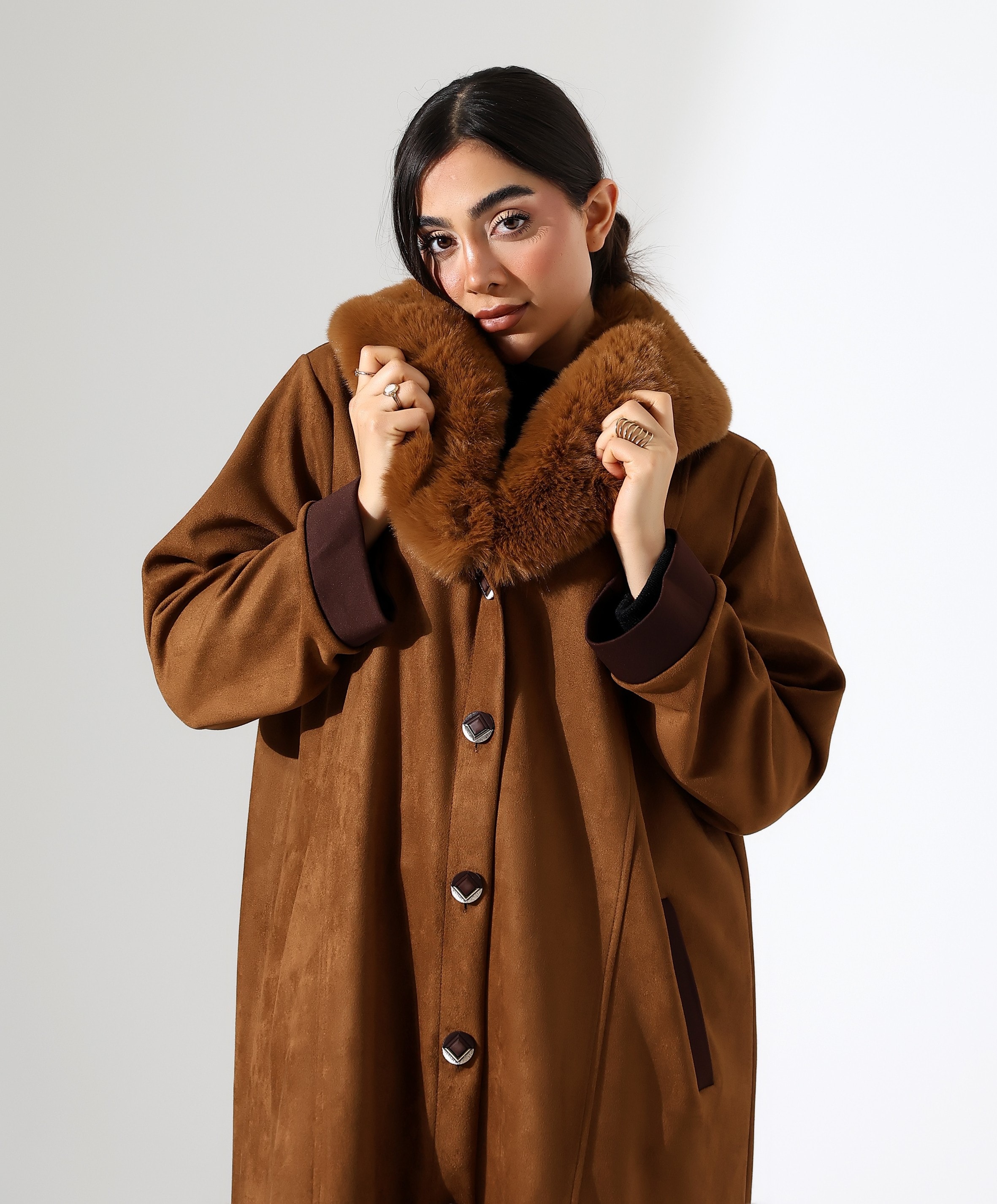 Şal Yaka Kürk Detay Uzun Kaban