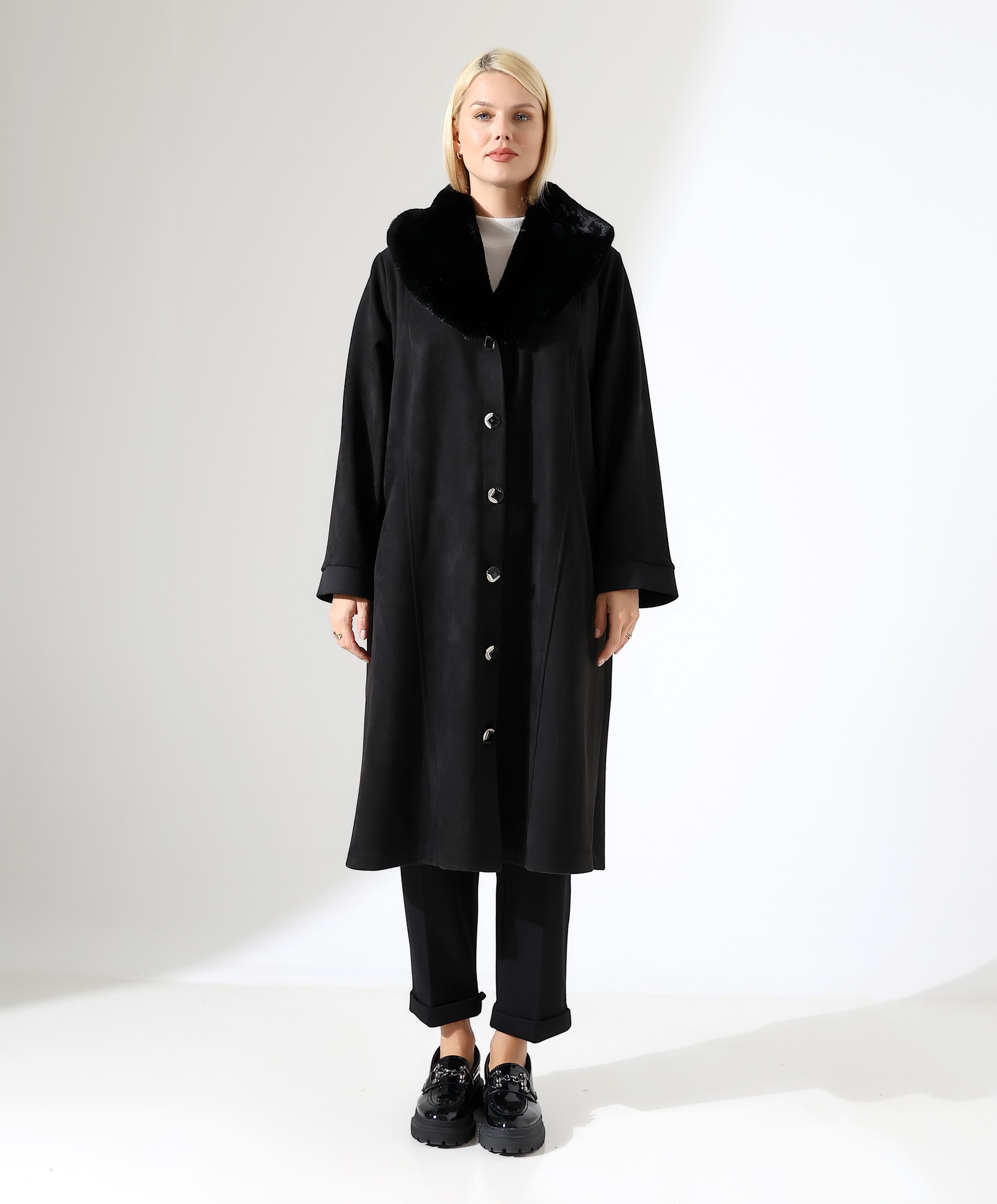 Şal Yaka Kürk Detay Uzun Kaban - SİYAH