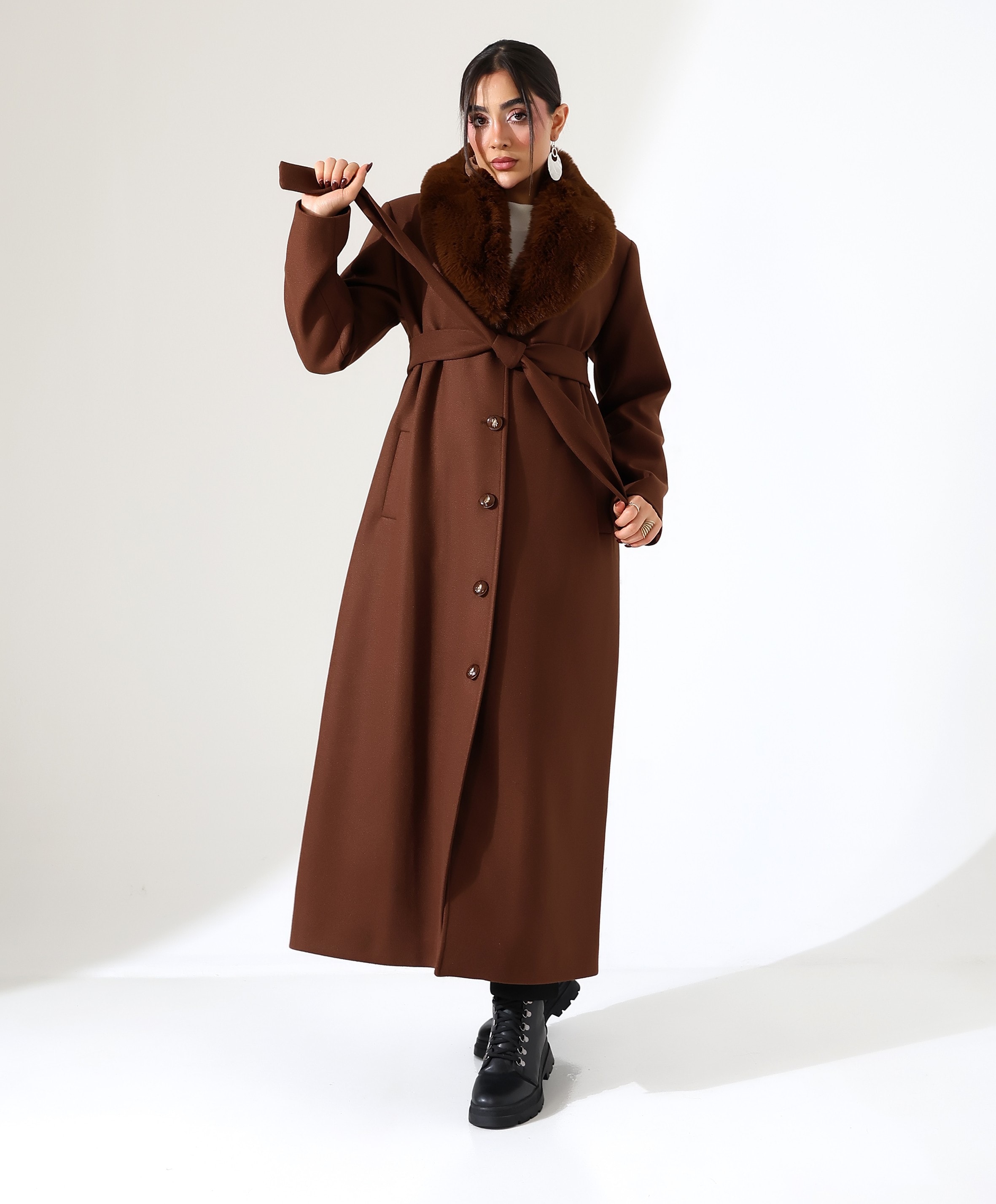 Kürk Detay Uzun Kaşe Kaban